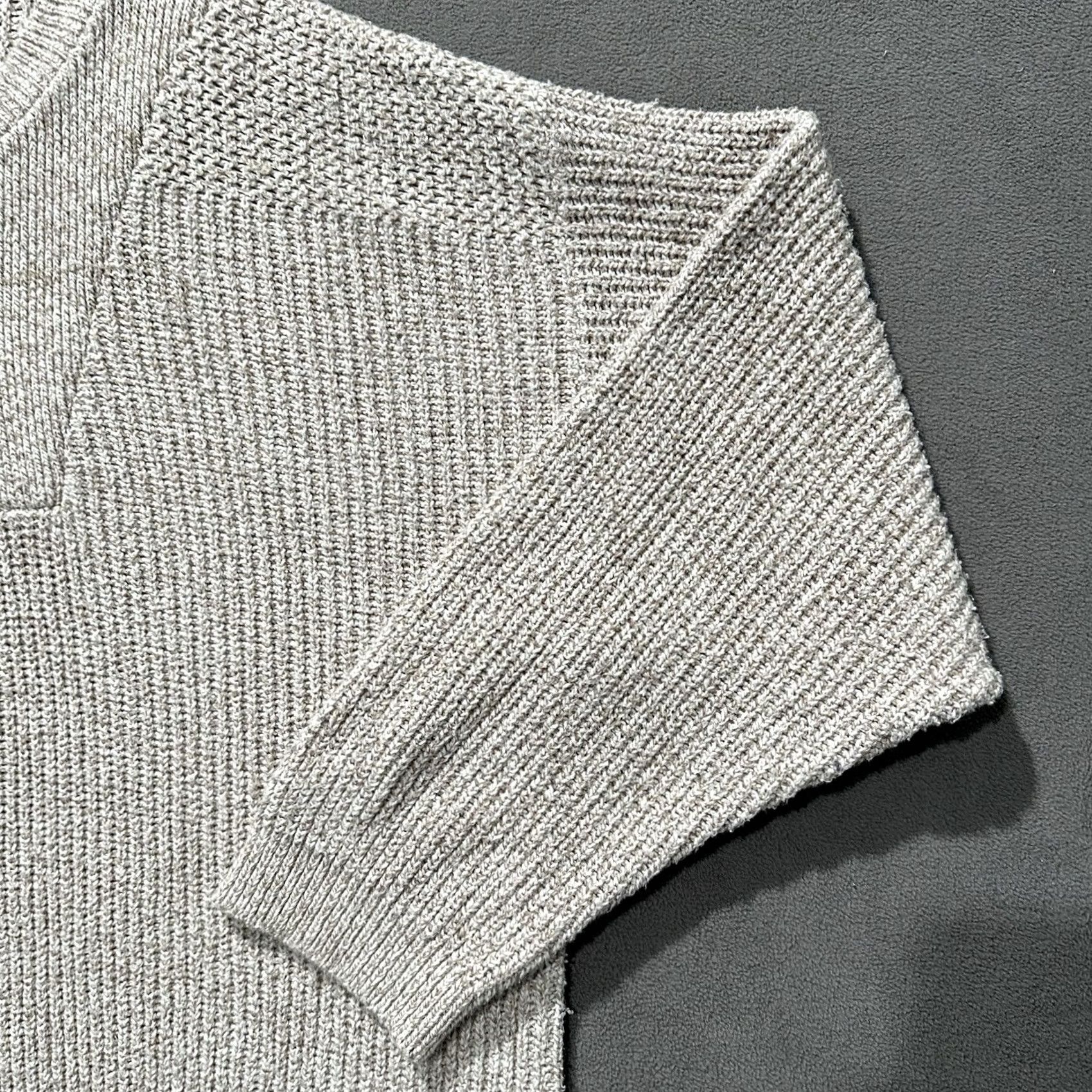 Eddie Bauer Vintage Eddie Bauer Sweater Men L Oatmeal Beige Knit Henley Pullover Made In USA Size US L / EU 52-54 / 3 - 5 Thumbnail