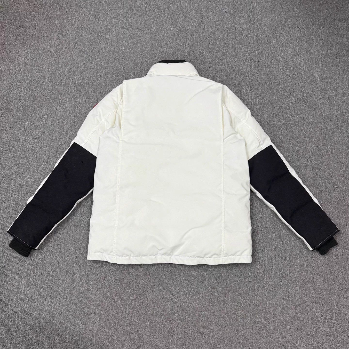 Canada Goose Canada Goose white down jacket L new with tags Size L / US 10 / IT 46 - 3 Thumbnail