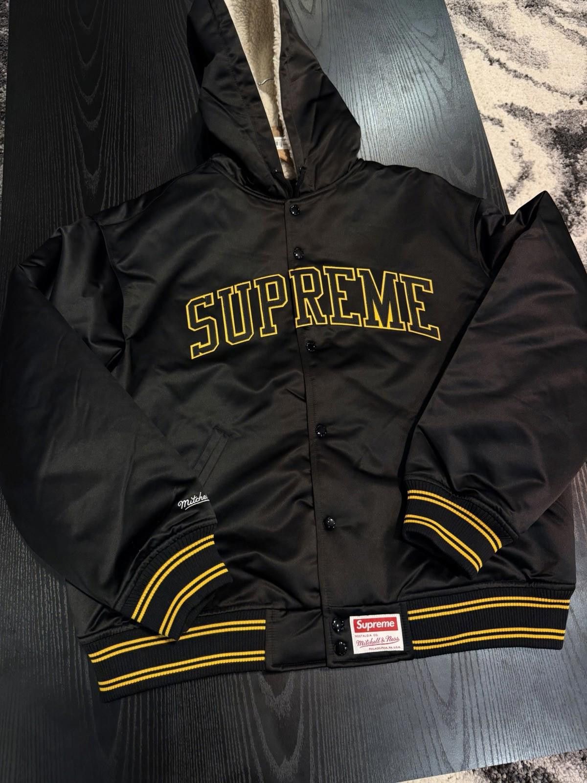Supreme Supreme®/Mitchell & Ness® Hooded Satin Varsity Jacket Black Size US L / EU 52-54 / 3 - 6 Thumbnail