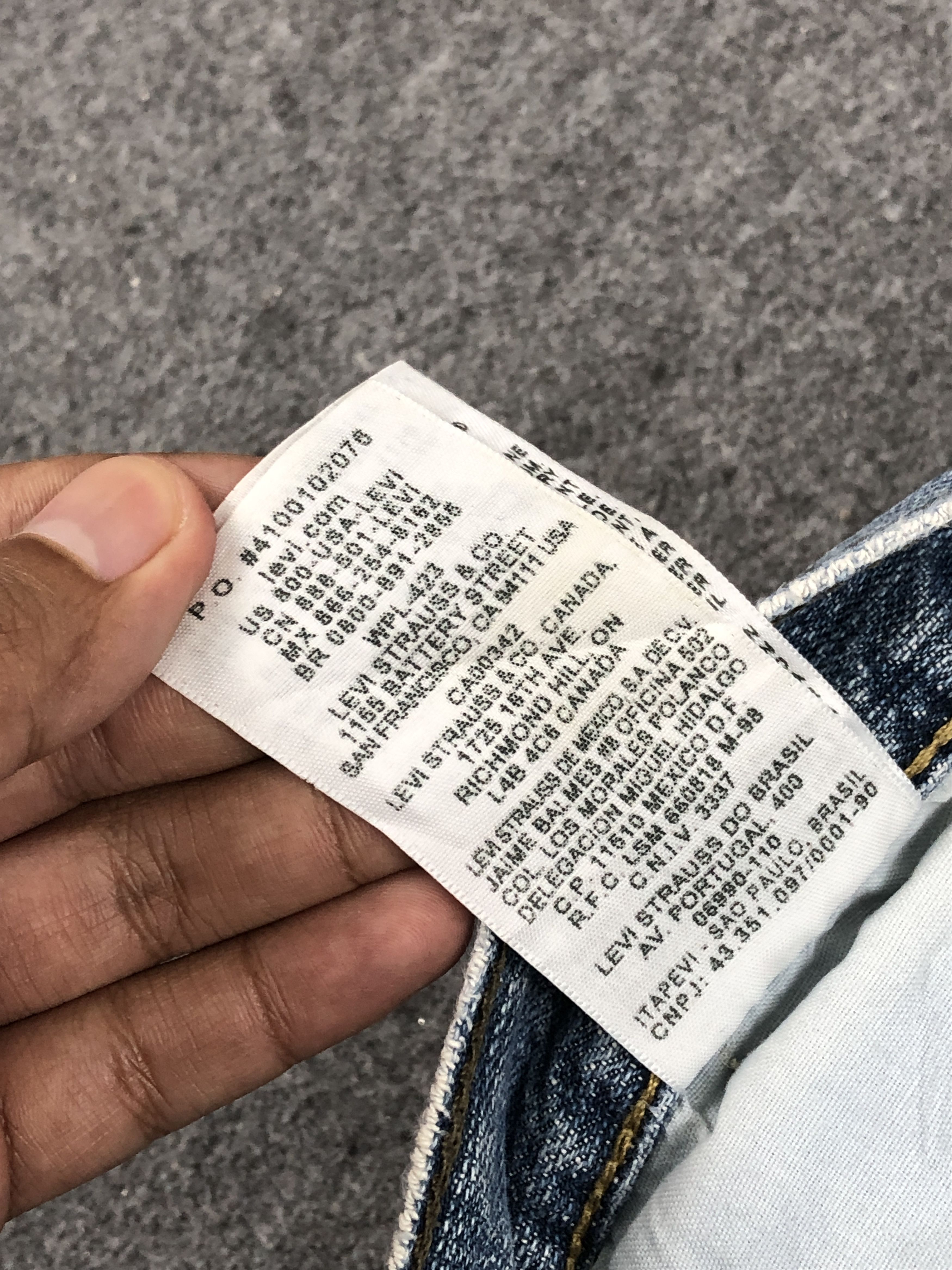 Levi's vIntage Levis 514 Lightwash Blue Jeans DP2429 Size US 33 - 11 Thumbnail