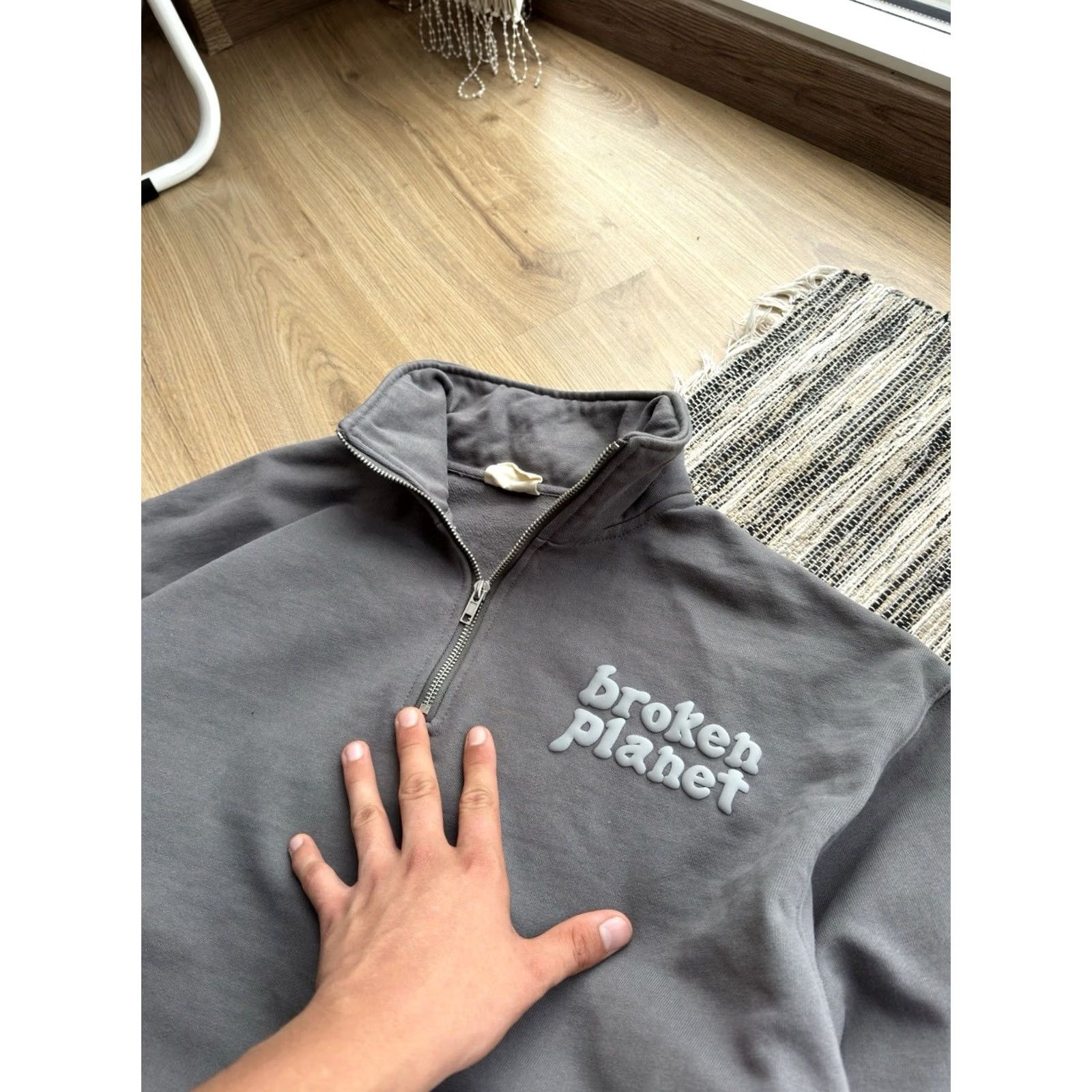 Broken Planet Broken Planet Shirt Mens M Gray Shadow Zip Sweatshirt Grey Size MediumOversized Boxy Fit Size US M / EU 48-50 / 2 - 4 Thumbnail