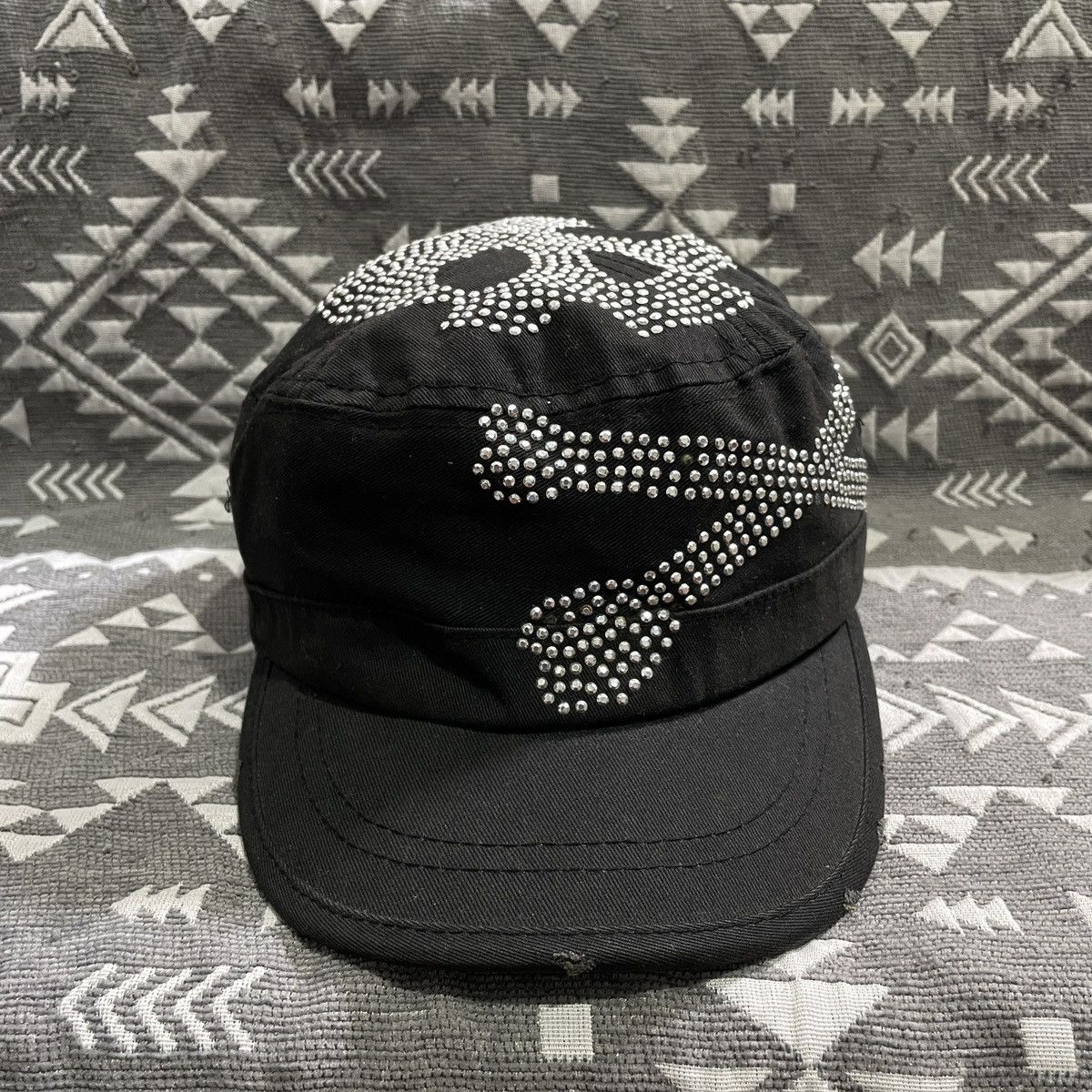 Vintage y2k Skull swarovski seditionaries caps