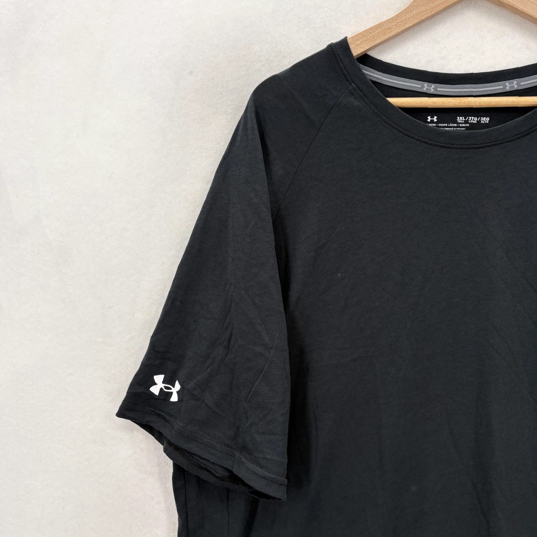 Under Armour VINTAGE Under Armour Shirt Mens 3XLT Black UA Athletics Short Sleeve Performance Tee Top Size US XXL / EU 58 / 5 - 2 Thumbnail
