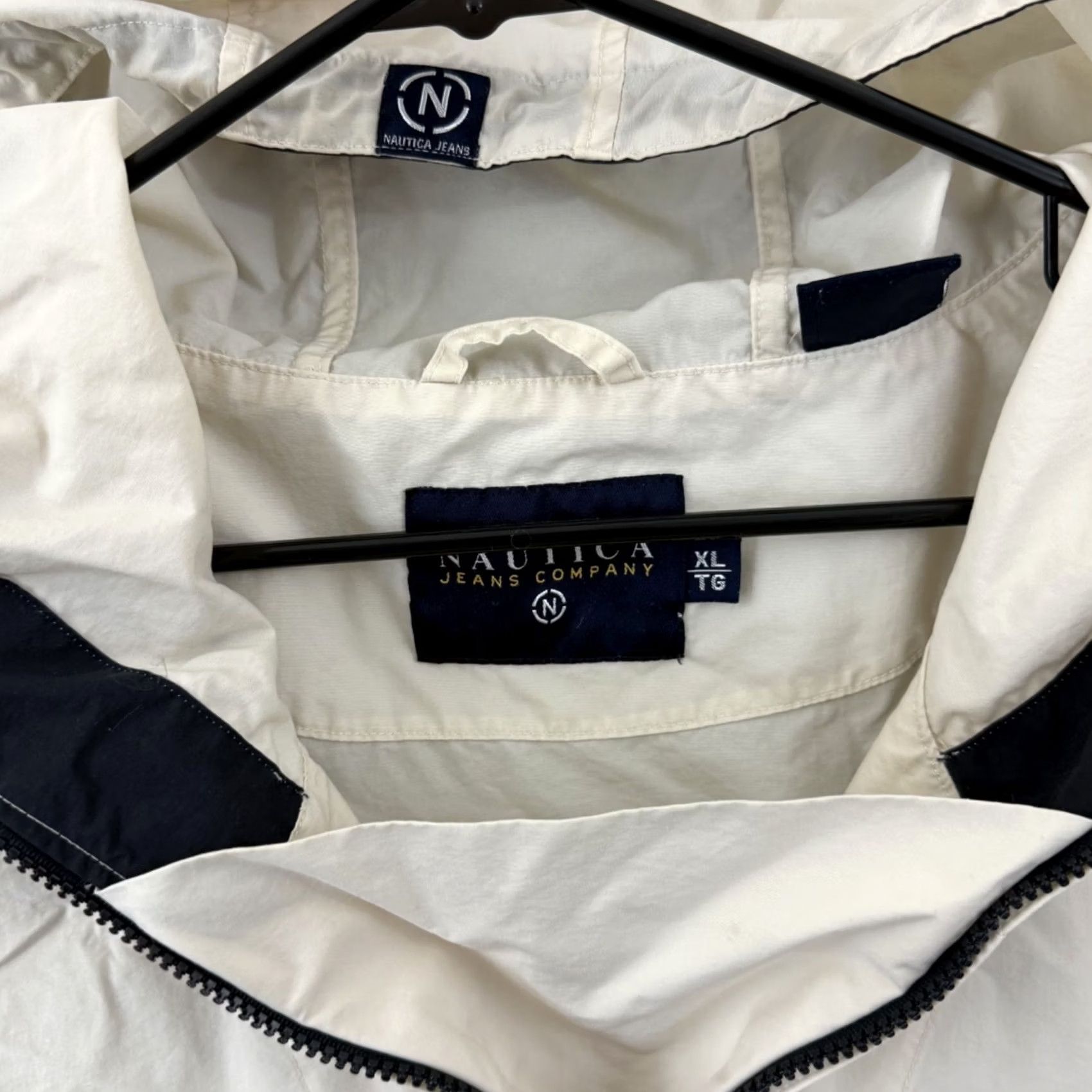 Nautica VINTAGE Nautica Jacket Mens XL Windbreaker Hooded Zip Pockets White 90s Nature Nautical Outdoor Retro School 54 in Chest Mens Size US XL / EU 56 / 4 - 6 Thumbnail