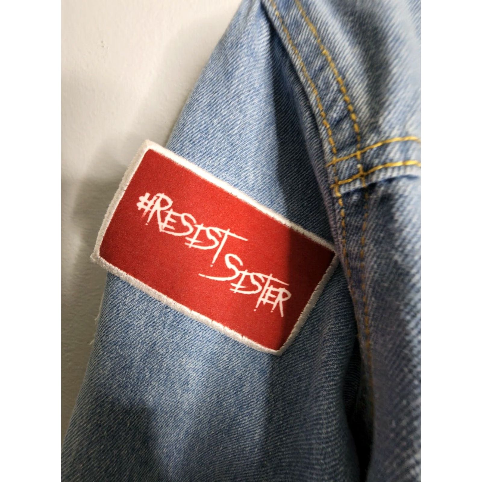 Denime Handmaids Tale & Hulu Promo "Resist" Denim Jacket Size L Distressed Embroidered Size L / US 10 / IT 46 - 4 Thumbnail