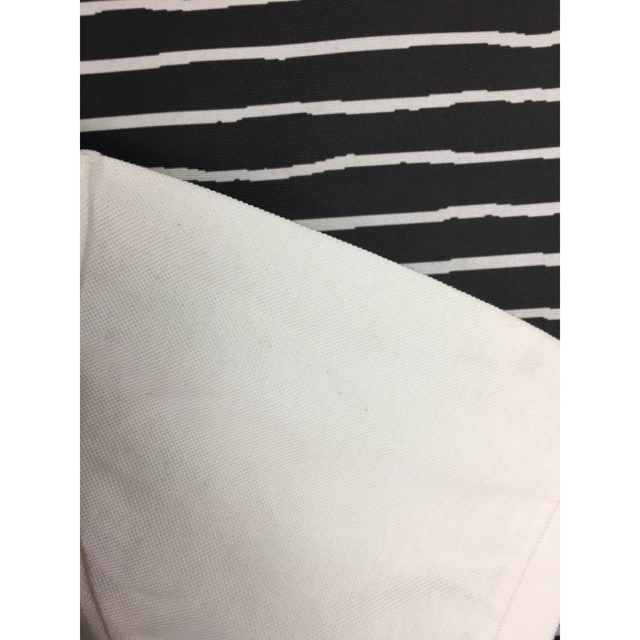 Valentino Vtg Valentino Jeans Embroidered Logo Polo Tee Size 50 Size US L / EU 52-54 / 3 - 19 Thumbnail