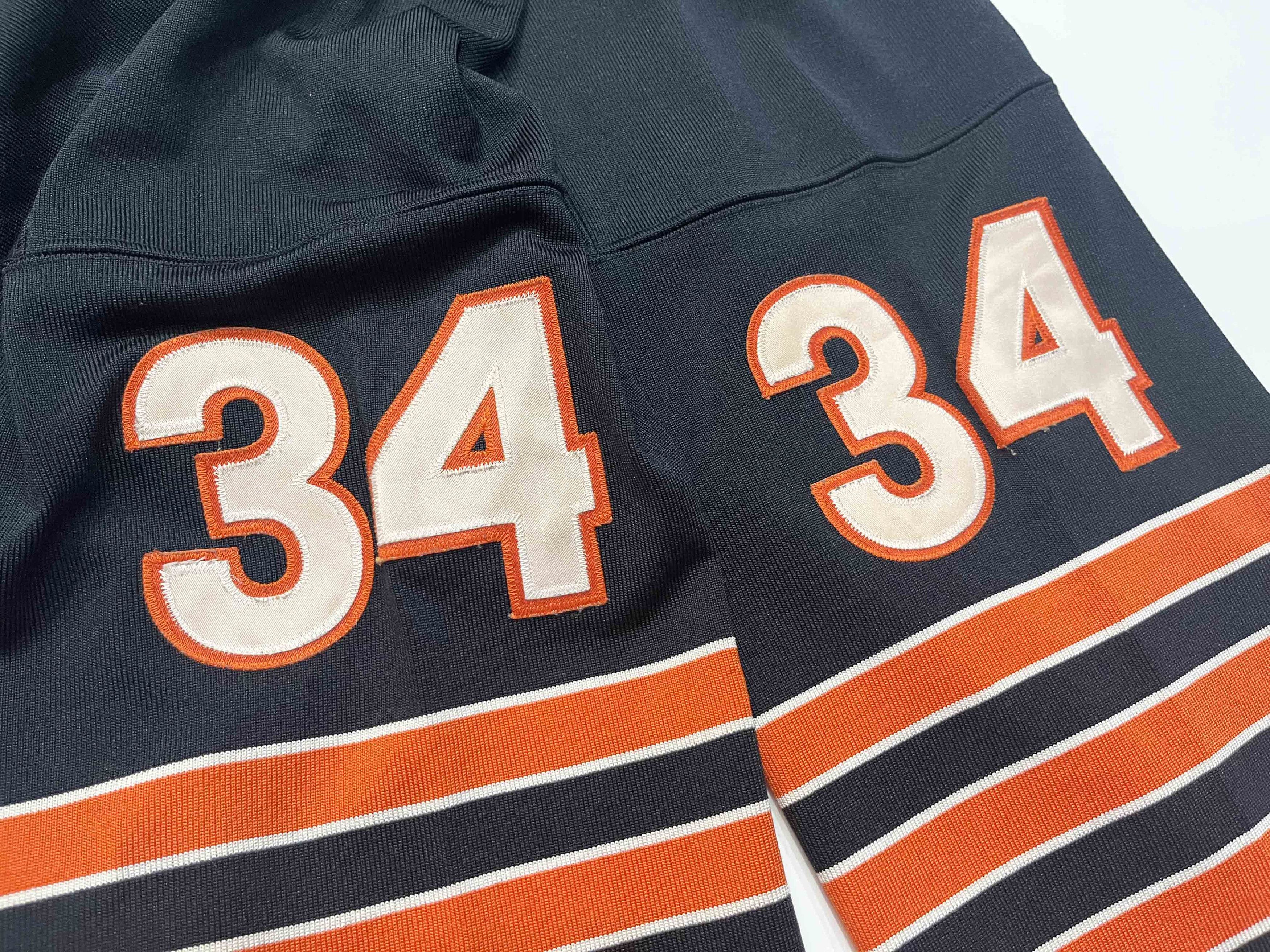Mitchell & Ness Mitchell & Ness NFL Chicago Bears PAYTON #34 Football Jersey Size US XXL / EU 58 / 5 - 7 Thumbnail