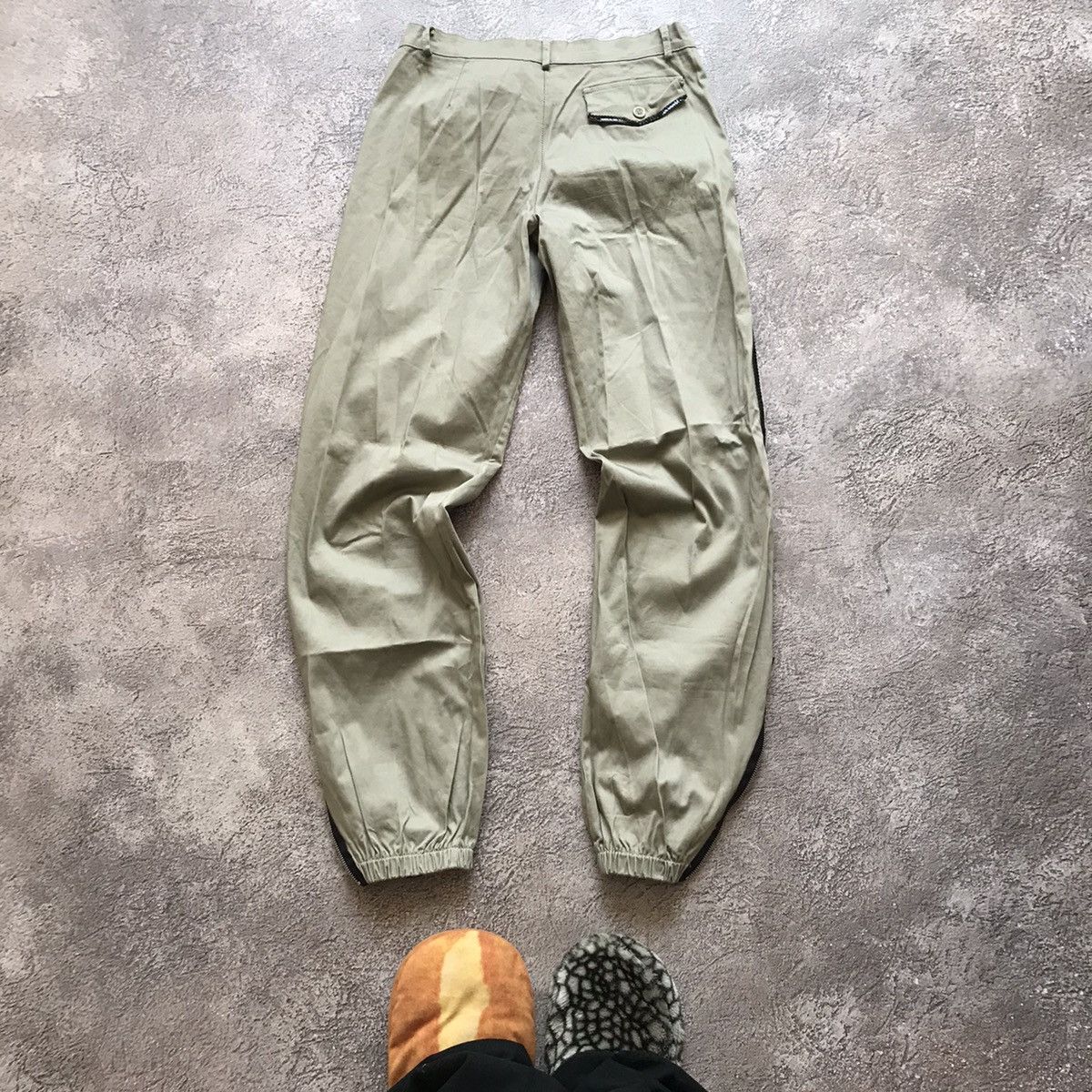 Vintage Vintage 90s Baggy Cargo Parachute Pants Khaki Zip Ankle 29 Size US 29 - 6 Thumbnail