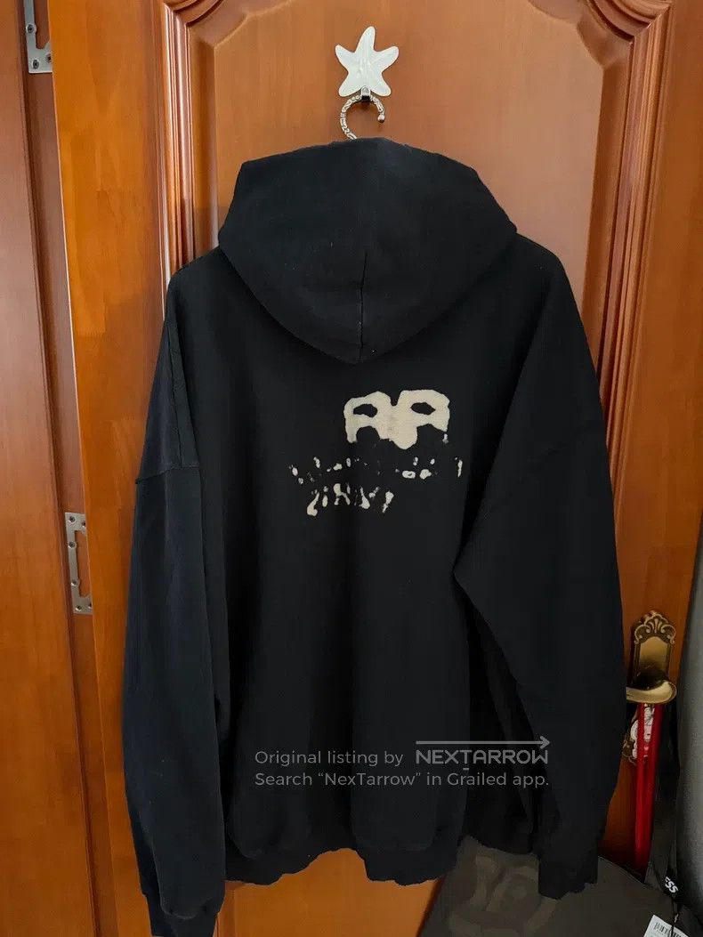 Balenciaga Balenciaga Blurred Logo Sweatshirt Size US S / EU 44-46 / 1 - 2 Thumbnail