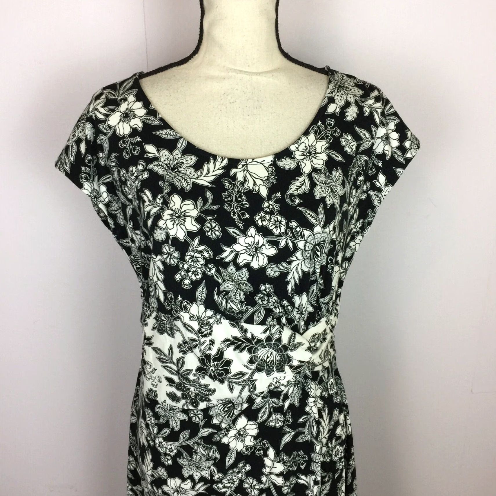 1960s a line mini dress 60’s Lace Mini Dress main image 1