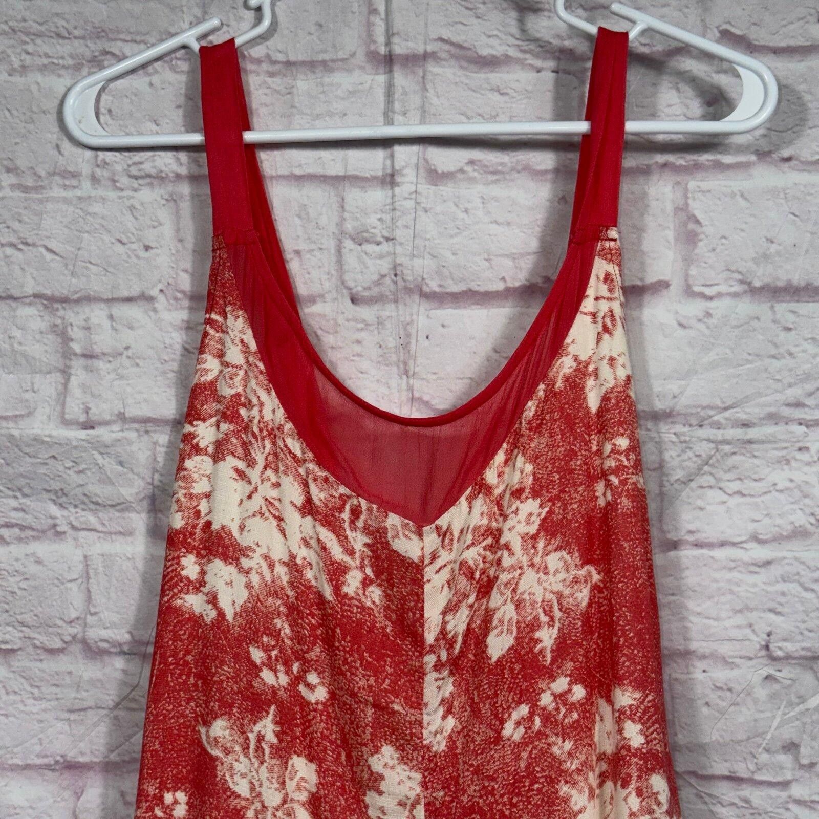 Free People Free People Red and Cream Floral Romper Size Small Size 28" / US 6 / IT 42 - 2 Thumbnail