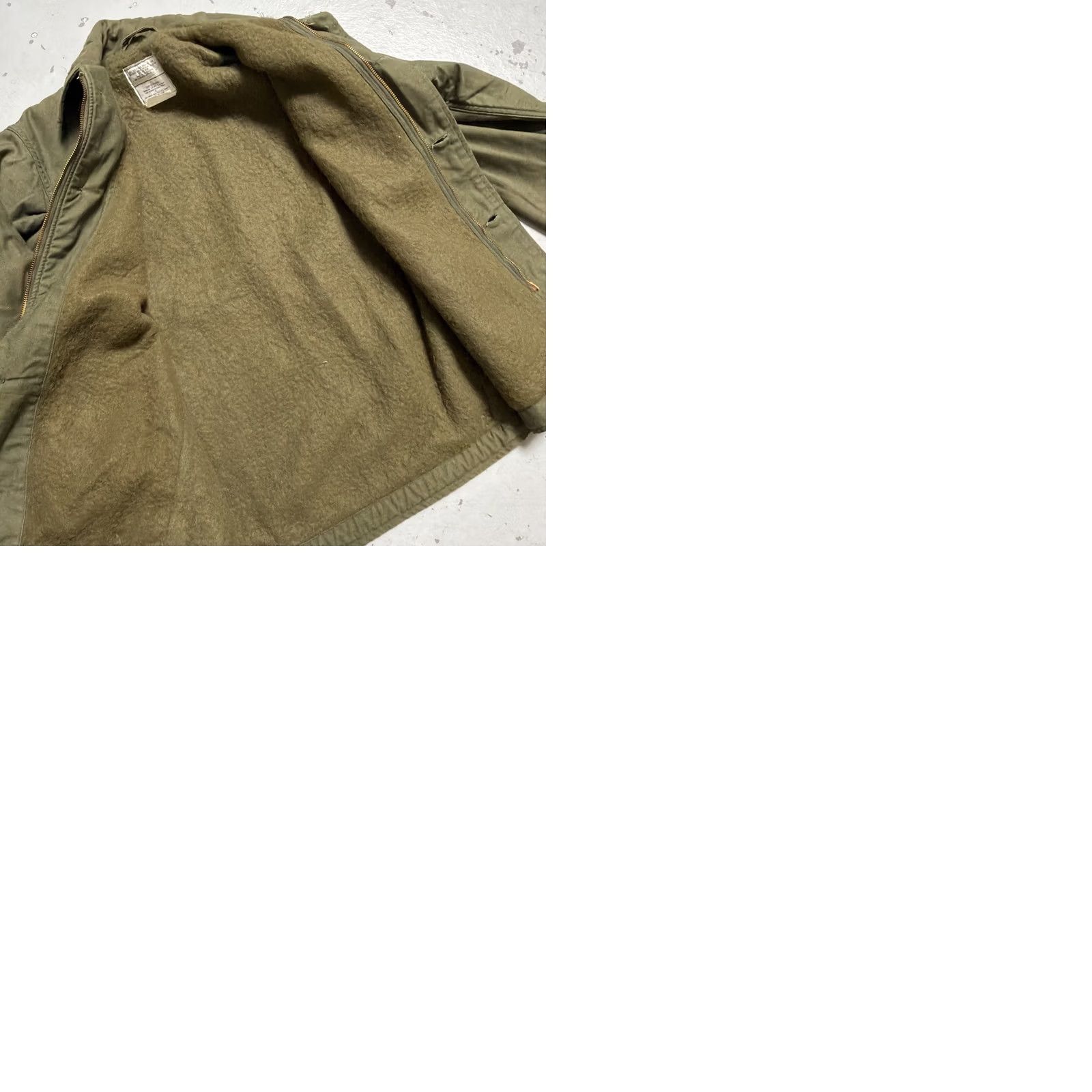 Vintage VINTAGE Centre Mfg. US Military A-2 USN Deck Jacket Lined Jacket S Unworn? Green US NAVY Americana 90s Combat Military Jacket Mens Womens Boys Girls Size US S / EU 44-46 / 1 - 9 Thumbnail