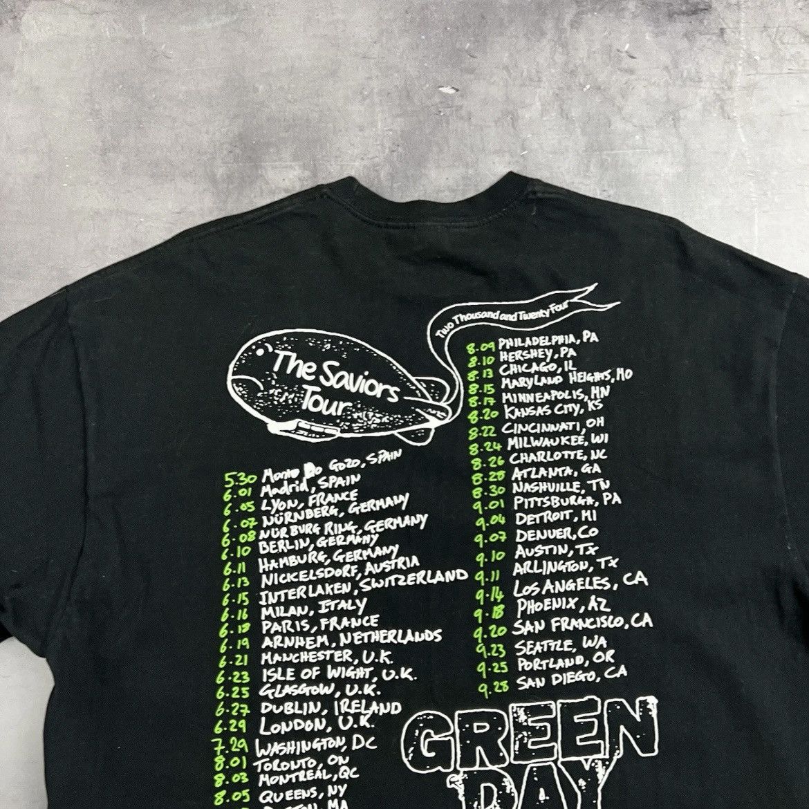 Band Tees Rare!Green Day The Saviors Tour Basket Case Tee Big Logo Y2K Size US XXL / EU 58 / 5 - 11 Thumbnail