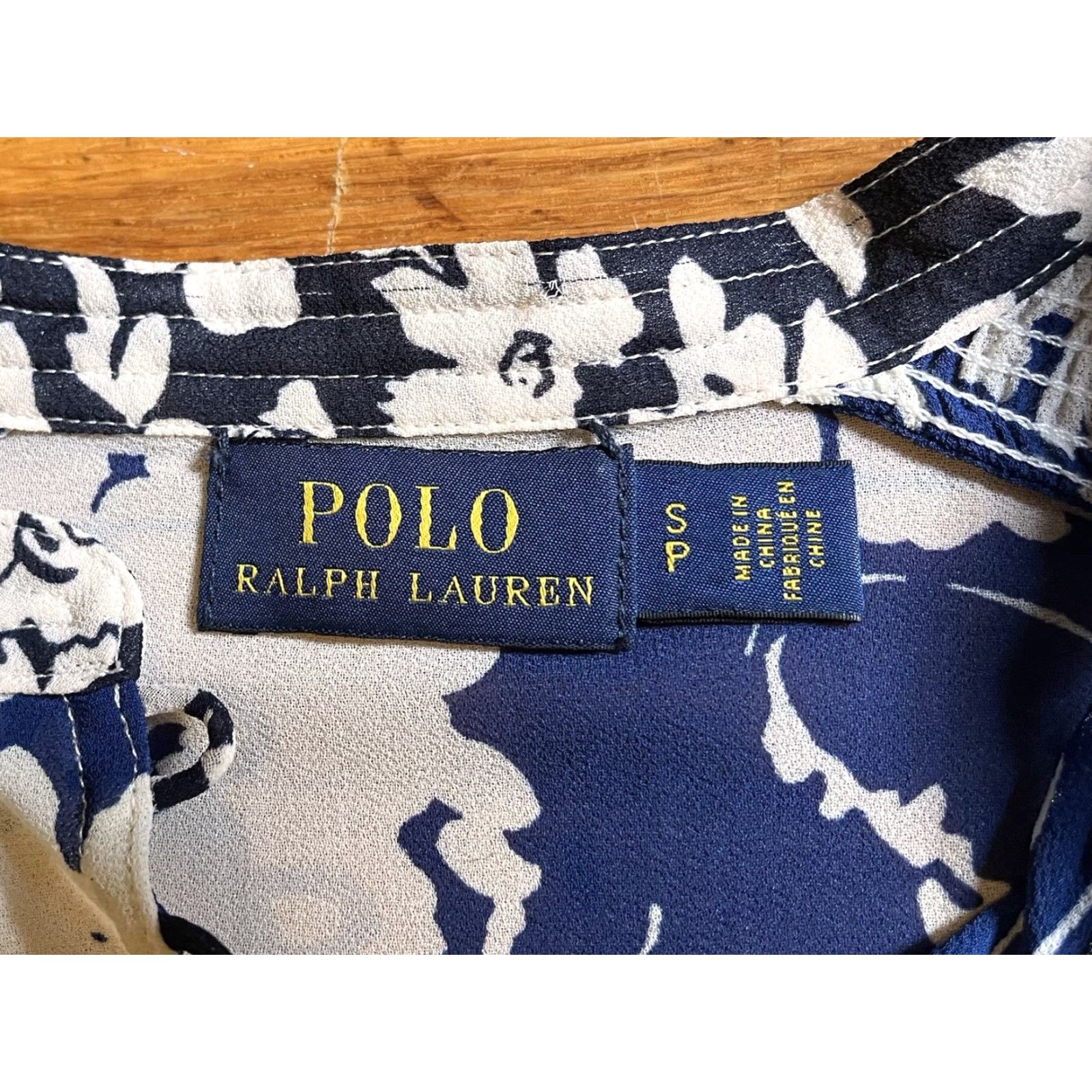 Polo Ralph Lauren Polo Ralph Lauren Blouse Womens Small Floral Blue Crepe Cap Sleeve Button Pleated Short Sleeve Size S / US 4 / IT 40 - 5 Thumbnail