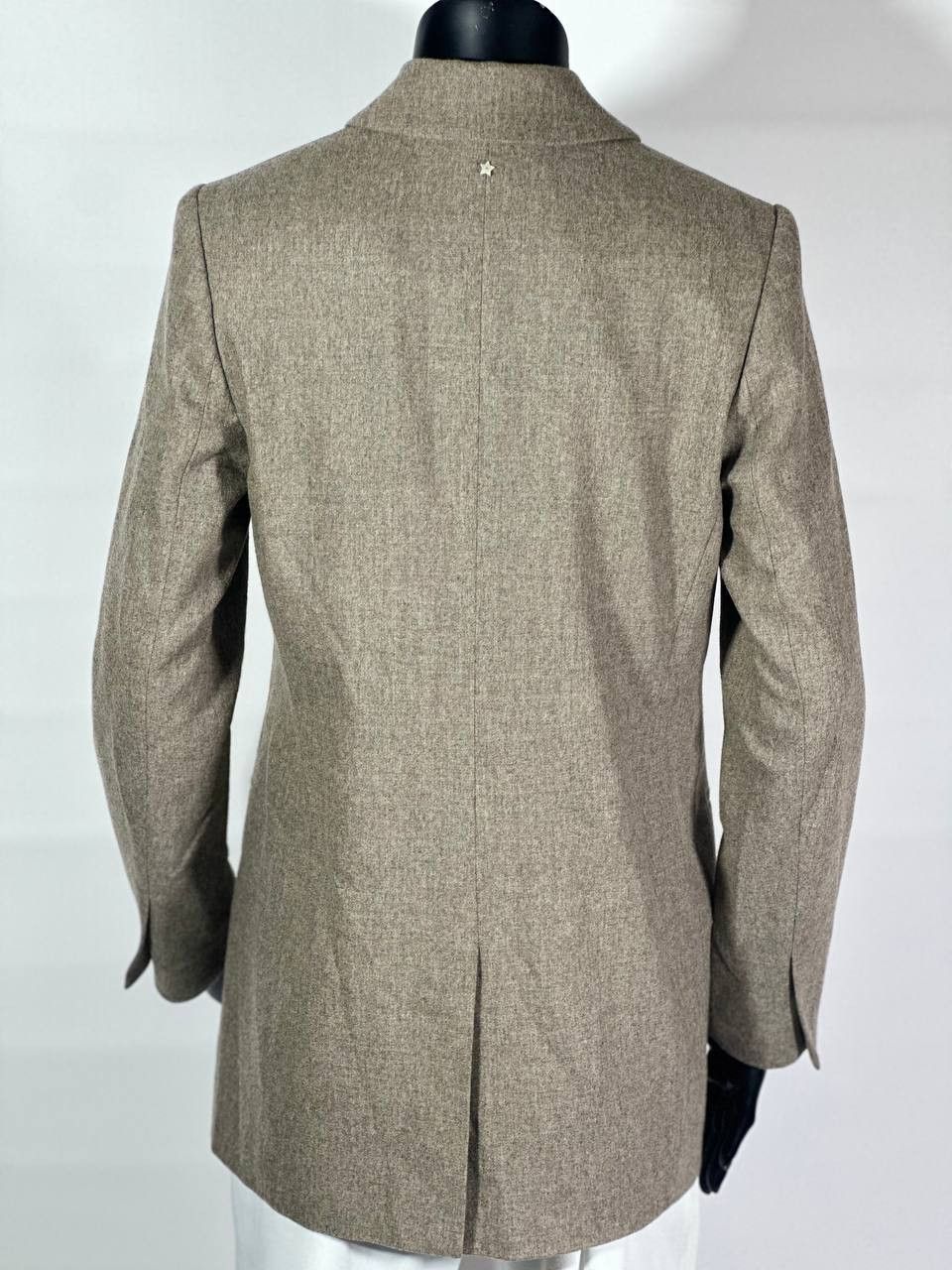 Other Lorena Antoniazzi Vintage 100 % Wool Blazer, size 40 Size M / US 6-8 / IT 42-44 - 5 Thumbnail