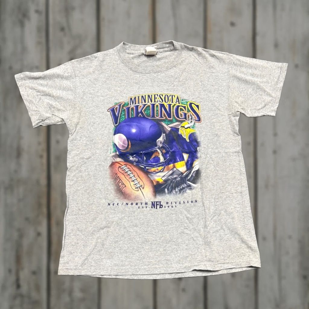 Equipment VTG Minnesota Vikings T-Shirt NFL Equipment Mens Medium 100% Cotton Graphic Gray Size US M / EU 48-50 / 2 - 1 Thumbnail