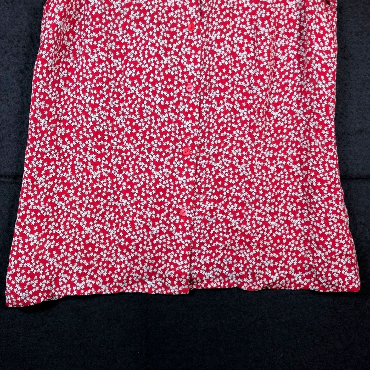 Ann Taylor Ann Taylor Blouse Womens Red White Star Pattern 100% Silk Collared Button Down 6 Regular Sleeveless Size M / US 6-8 / IT 42-44 - 3 Thumbnail