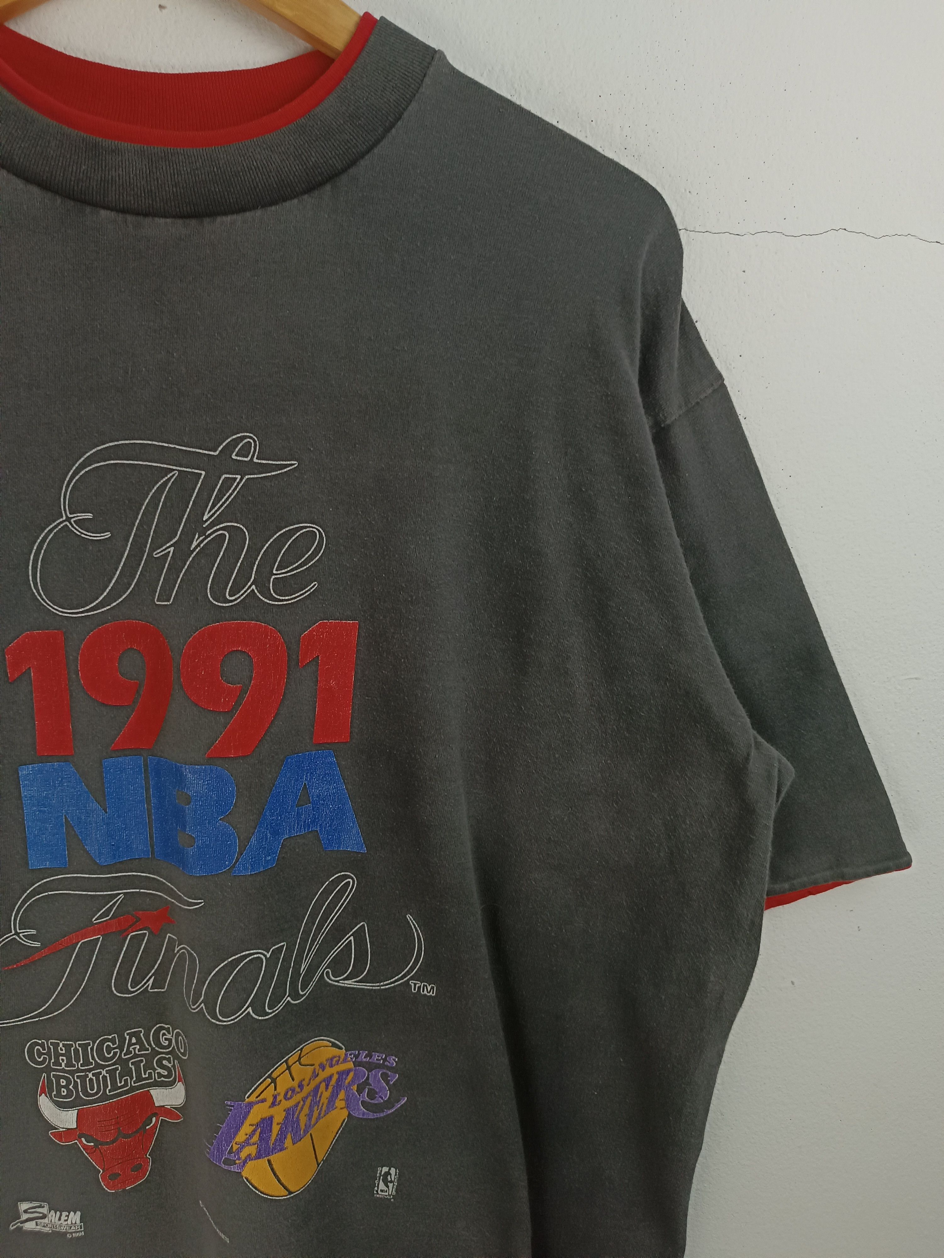 NBA VINTAGE THE 1991 NBA FINALS BULLS VS LAKERS DOUBLE LAYER TEE Size US XL / EU 56 / 4 - 6 Thumbnail