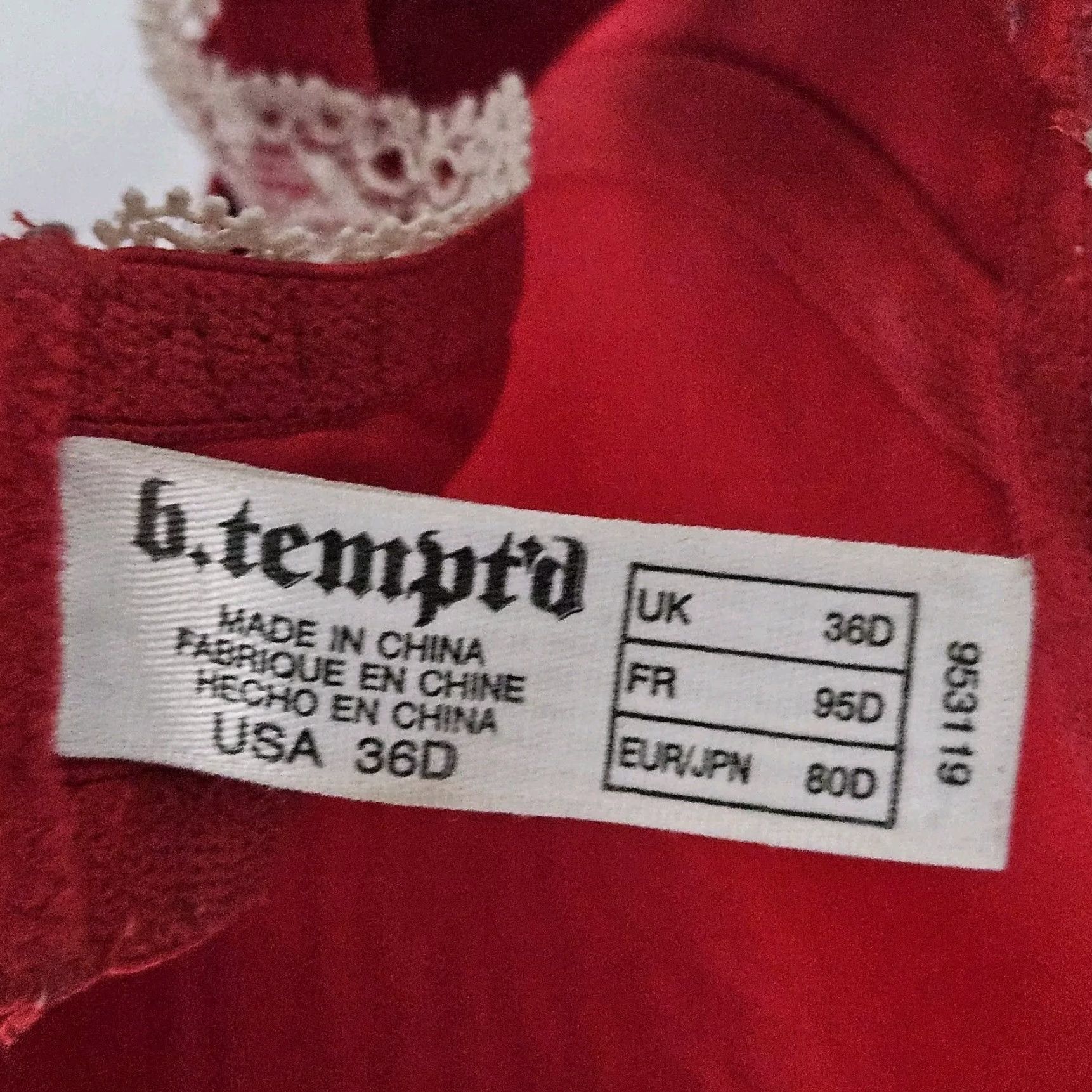 Vintage b.tempt'd Bra Red Full Coverage Underwire Lined 36D Hook & Eye Adjustable Strap T-Shirt Cup D Womens Size ONE SIZE - 4 Thumbnail