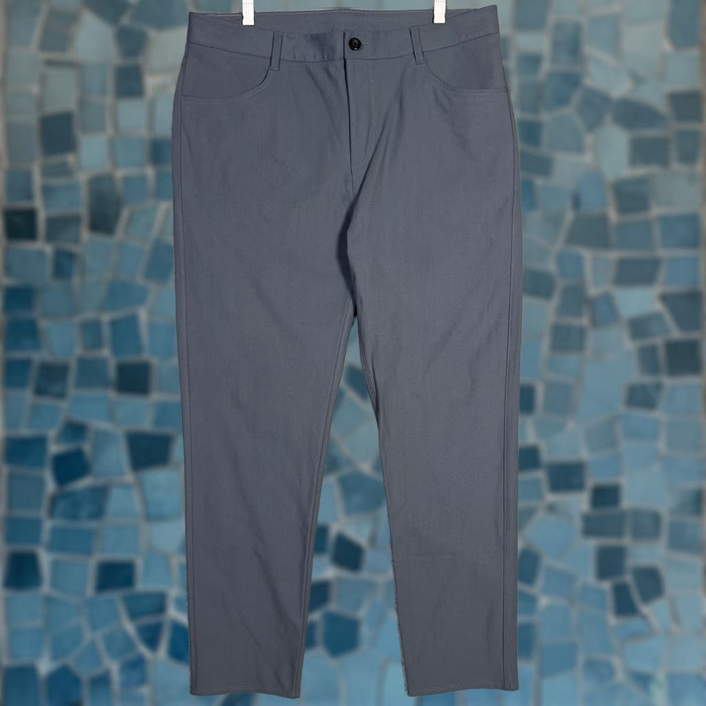 Vuori Vuori Meta Pants Mens 36x30 Slim Fit Stretch V430 Blue Chino Casual Preppy Mens Pants Regular Size 36 Blue Slim Fit Tapered Style: Chino Size US 36 / EU 52 - 1 Thumbnail