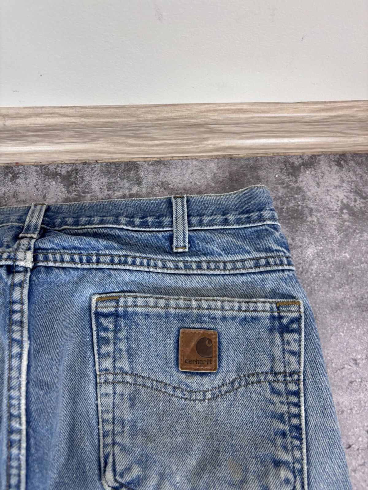 Carhartt Carhartt Men’s Denim Jeans Faded Blue Distressed Workwear Size US 34 / EU 50 - 8 Thumbnail