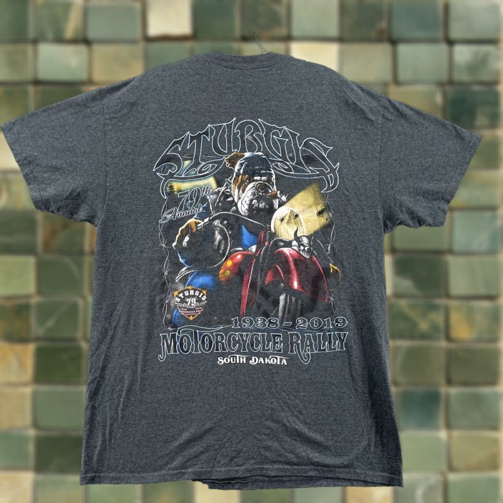 Gildan VINTAGE Gildan Shirt L 79th Annual Sturgis Motorcycle Rally South Dakota Biker Dog Gray Cotton Graphic Print Crew Neck Short Sleeve Mens T-Shirt Size US L / EU 52-54 / 3 - 1 Thumbnail