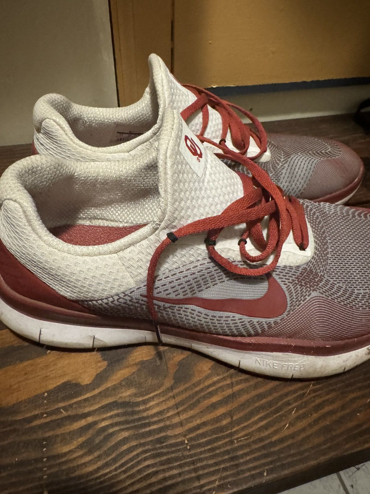Nike Oklahkma Sooners Nike Free Runs Size US 11 / EU 44 - 3 Thumbnail