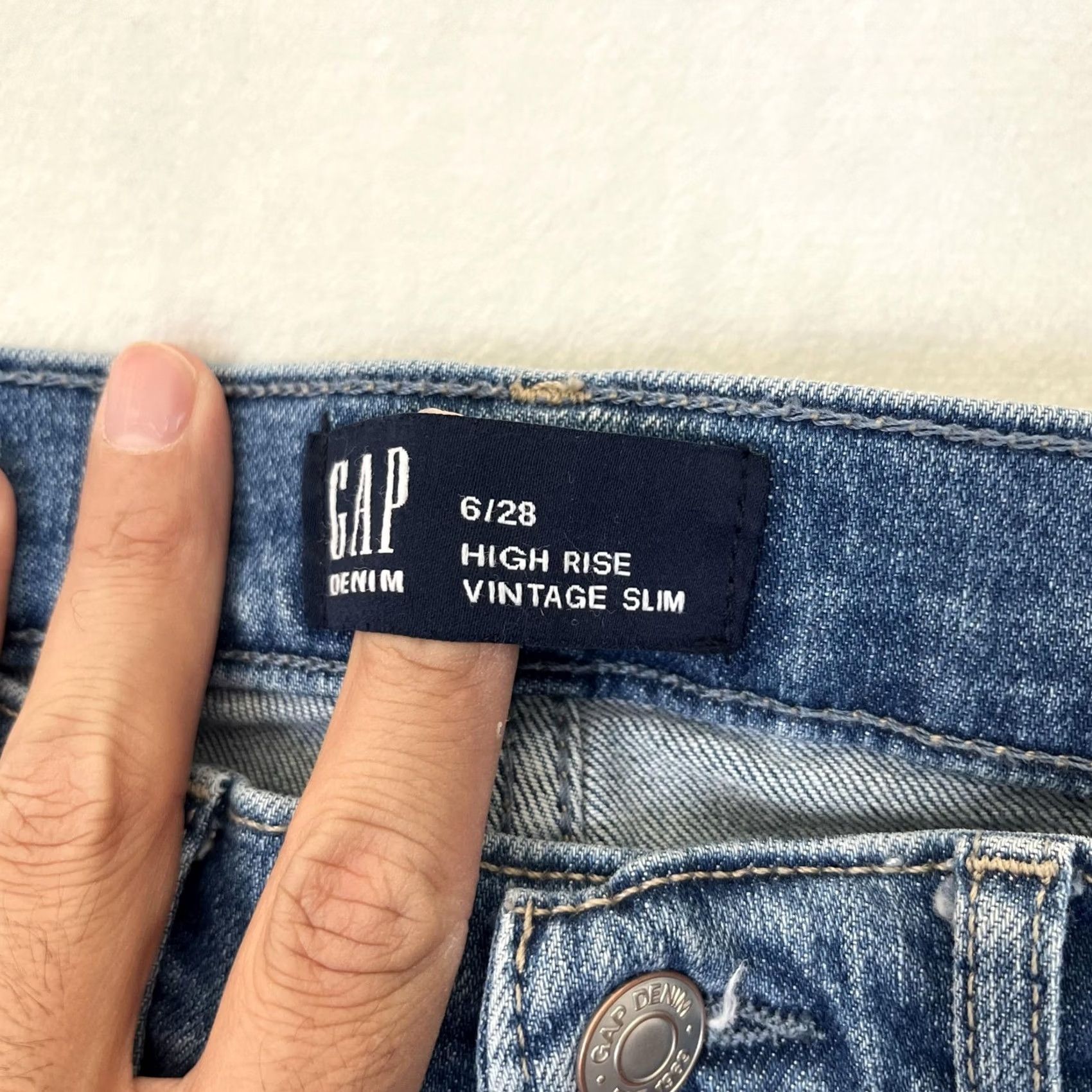 Gap VINTAGE Gap High Rise Slim Jeans Womens 6/28 Blue Medium Wash Distressed Denim Slim Straight 5-Pocket Womens Jeans Size 28" / US 6 / IT 42 - 4 Thumbnail