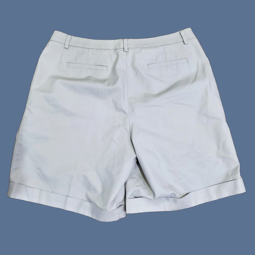 Brooks Brothers Brooks Brothers Bermuda Shorts Womens 12 Beige Twill Pleated Cuffed Casual Size 34" / US 12 / IT 48 - 1 Thumbnail