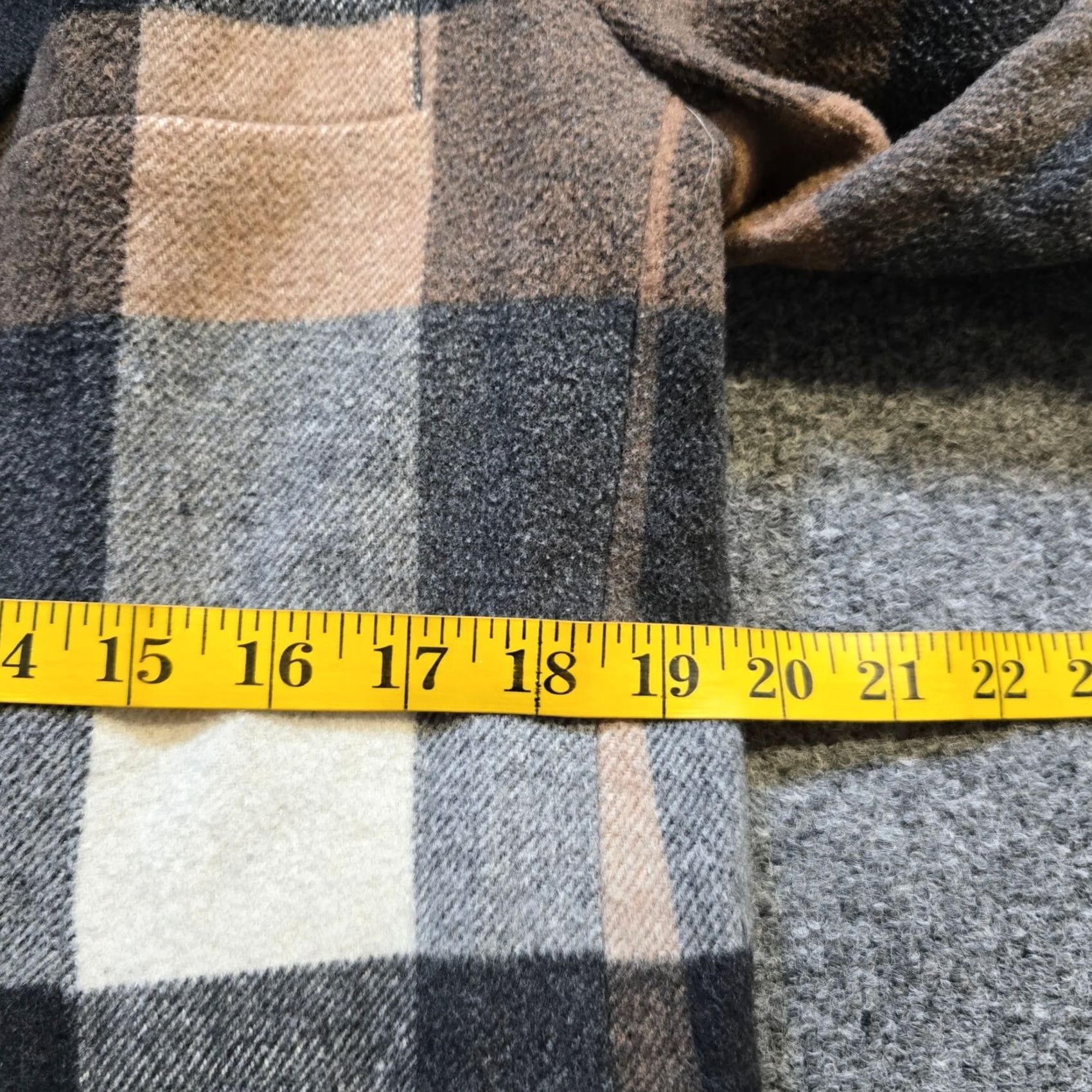 Express VINTAGE Express Blazer Women S Gray Beige Plaid Wool 90s Boxy Pockets 90s Womens Size S / US 4 / IT 40 - 6 Thumbnail