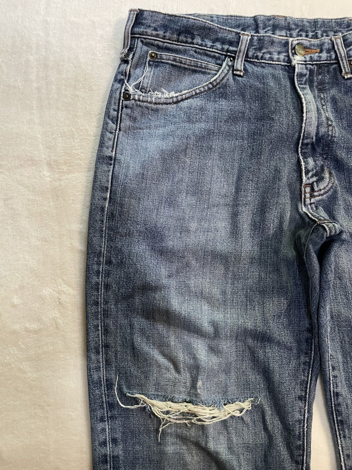 Japanese Brand Vintage Wrangler Japanese Brand Distressed Faded Size US 33 - 5 Thumbnail