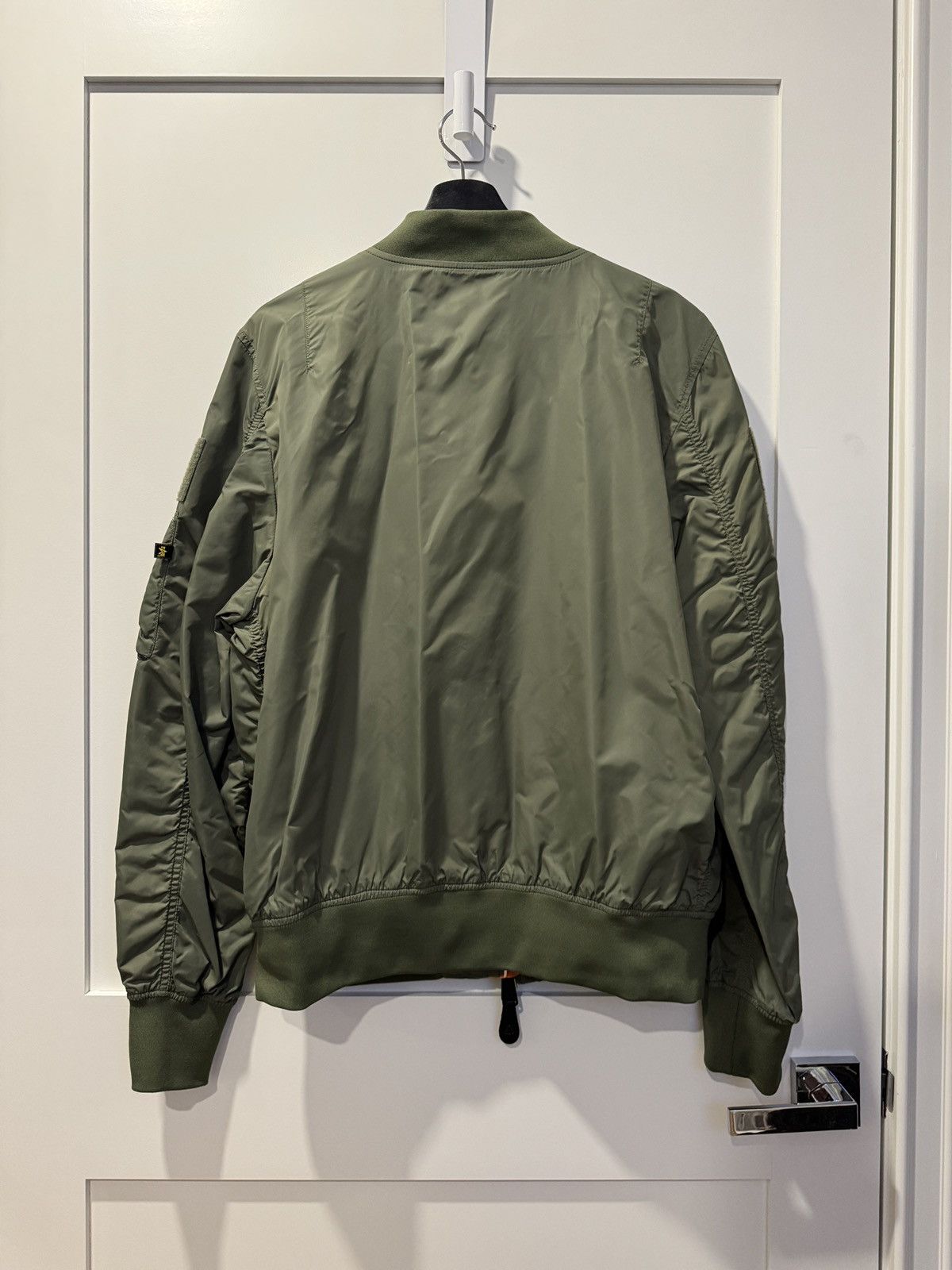 Alpha Industries Alpha Industries x Barneys New York MA-1 Bomber Jacket Size US XL / EU 56 / 4 - 3 Thumbnail