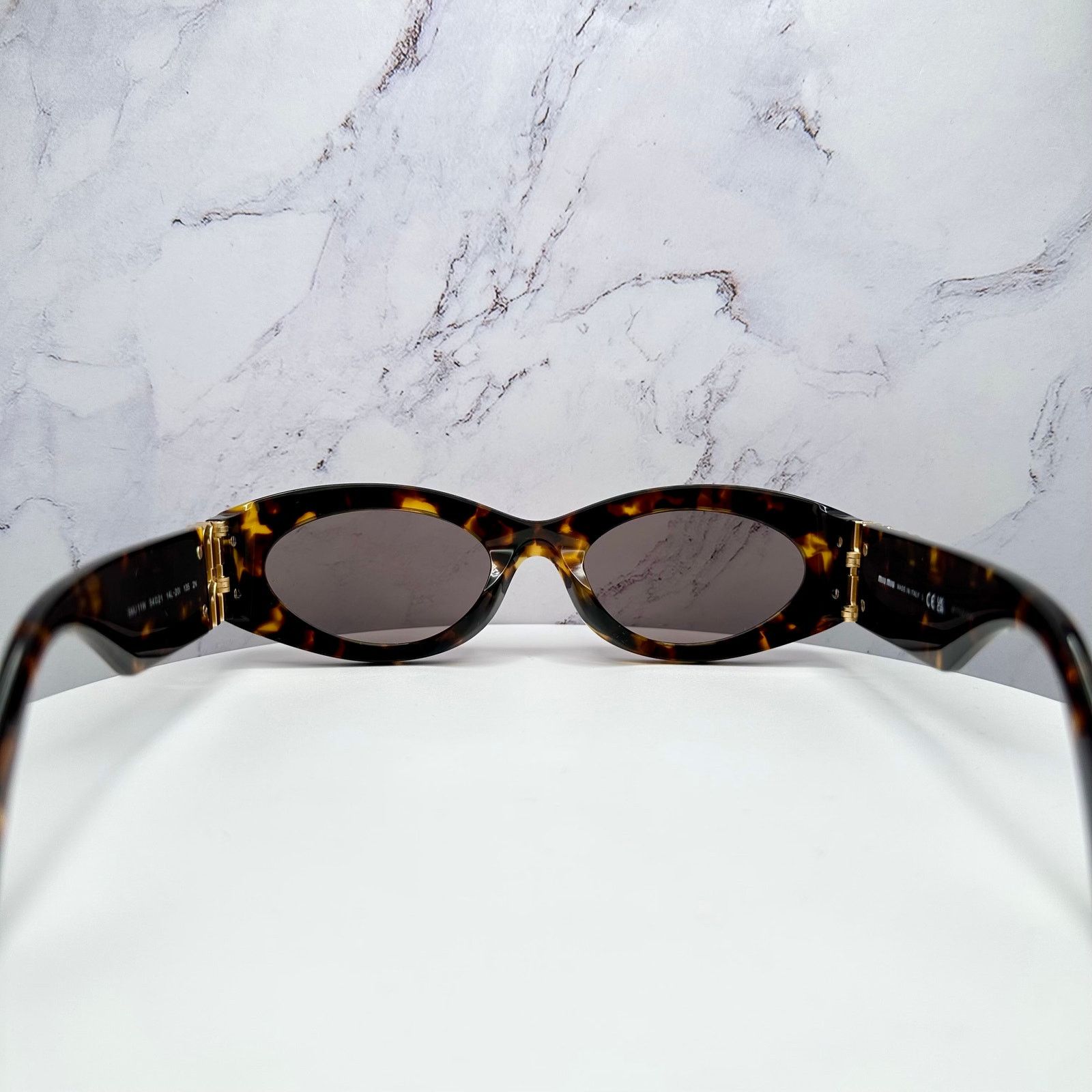 Miu Miu New MIU MIU Sunglasses Brown Tortoise Shell Oval Gold Logo Size ONE SIZE - 21 Thumbnail