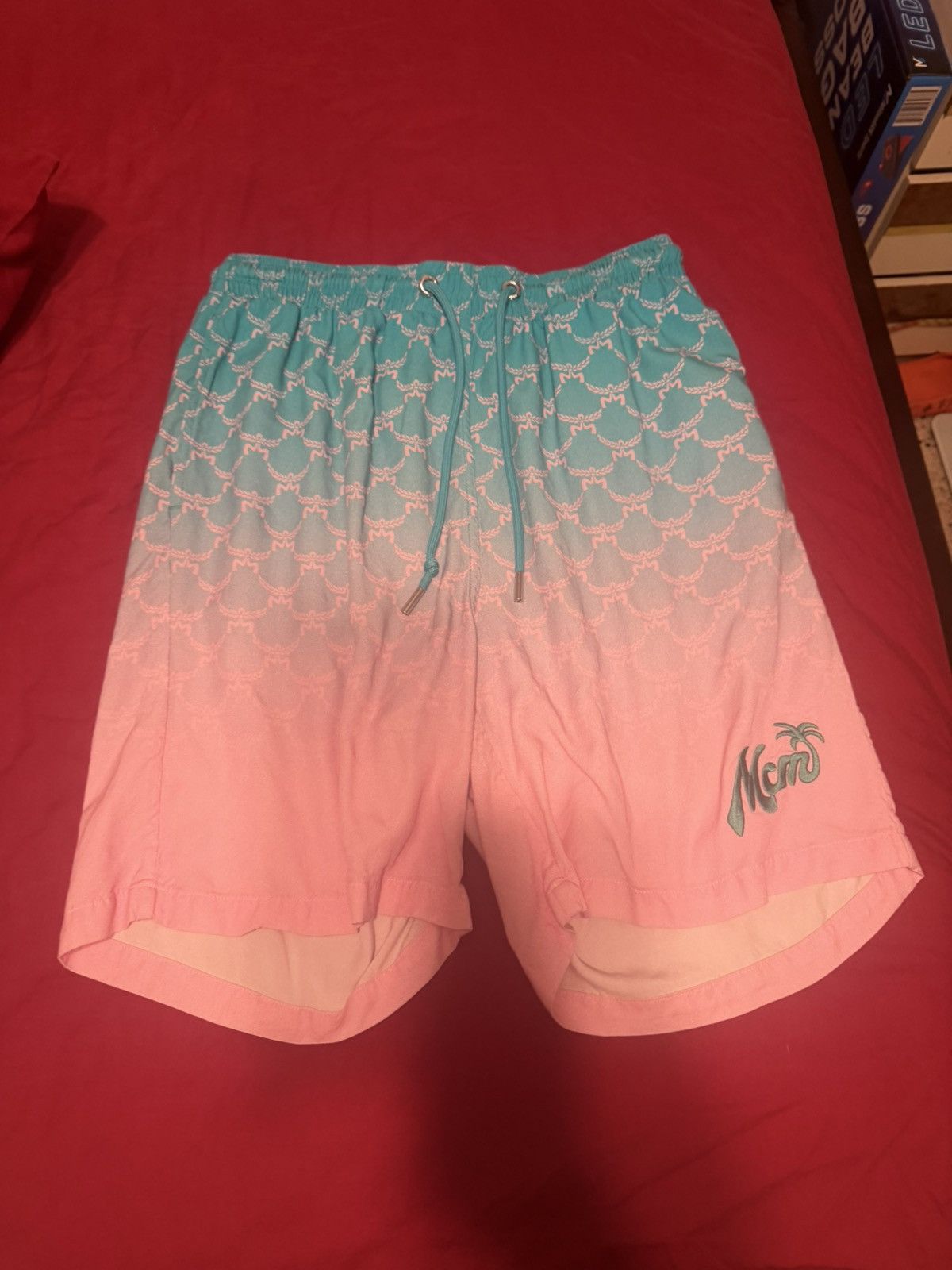 MCM Mcm x Snipes shorts Sized medium Size US 32 / EU 48 - 1 Thumbnail