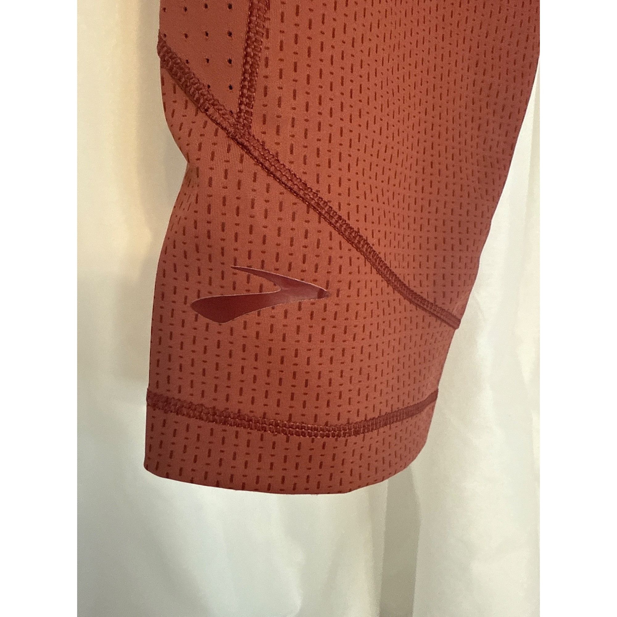 Brooks Brooks Method Womens Medium Terracotta 1/2 Crop Leggings 4 P Size 27" / US 4 / IT 40 - 7 Thumbnail