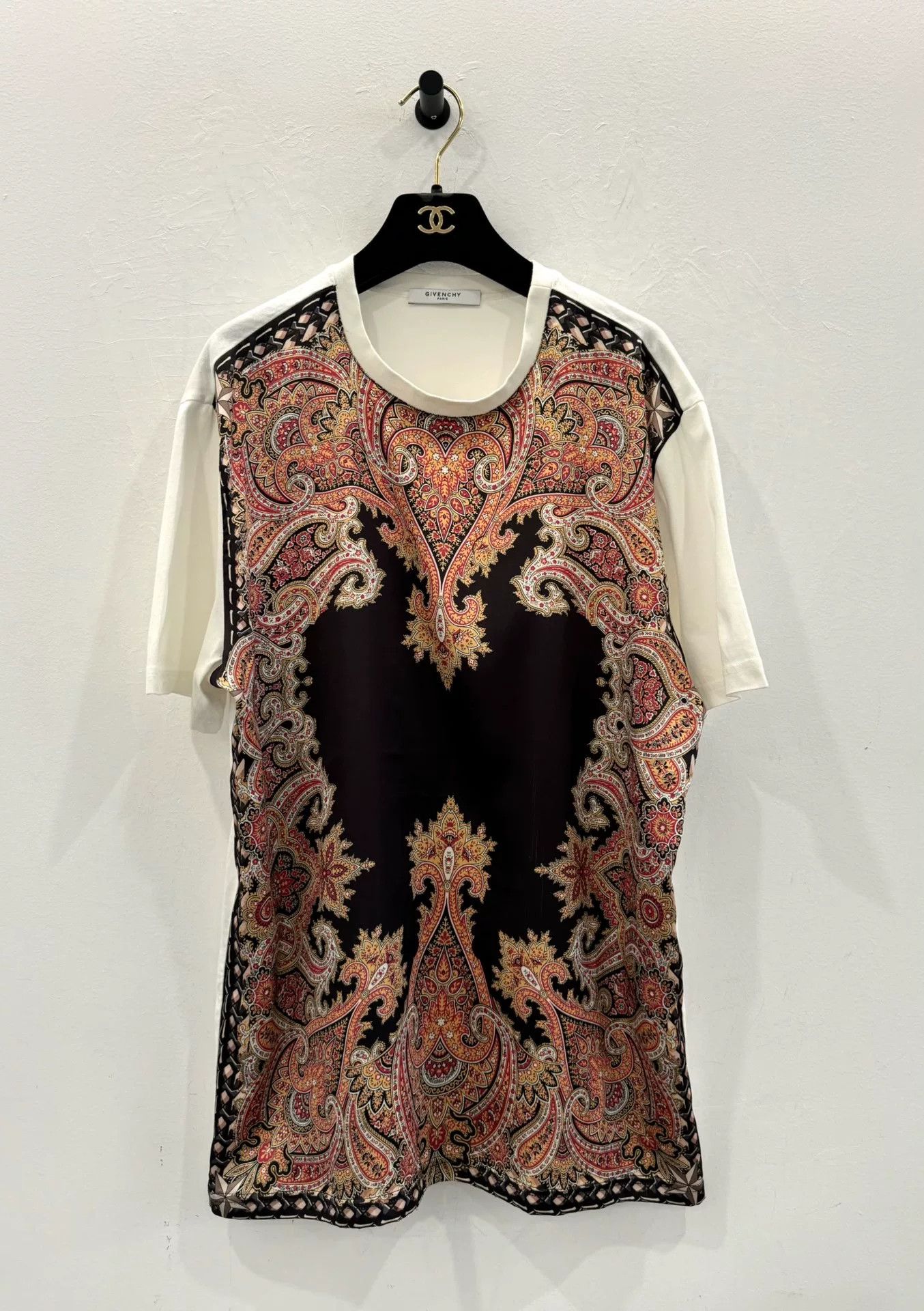 Givenchy Givenchy Silk Star Short-Sleeve Tee Size XS / US 0-2 / IT 36-38 - 1 Thumbnail
