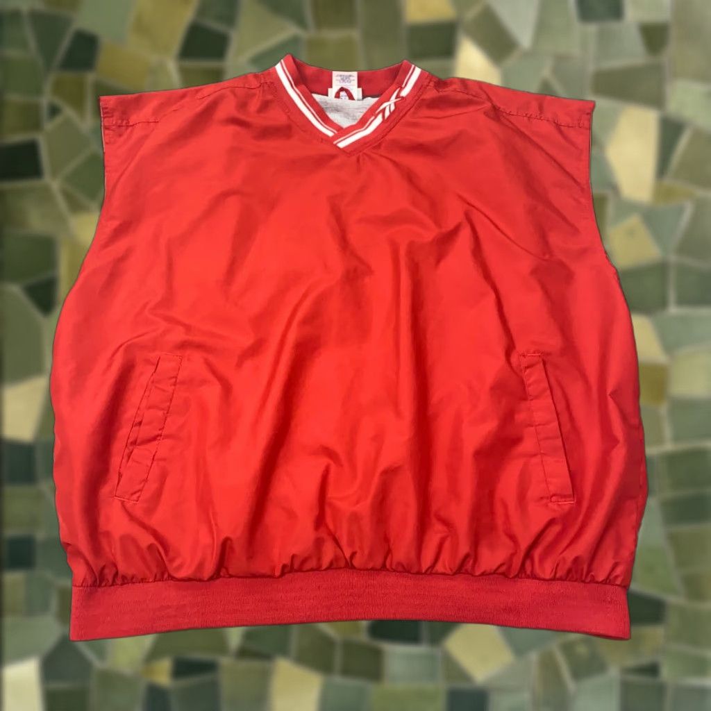 Reebok VINTAGE Reebok Pullover Shirt Mens XL Red V-Neck Pockets 90s Lined Sleeveless Size US XL / EU 56 / 4 - 1 Thumbnail