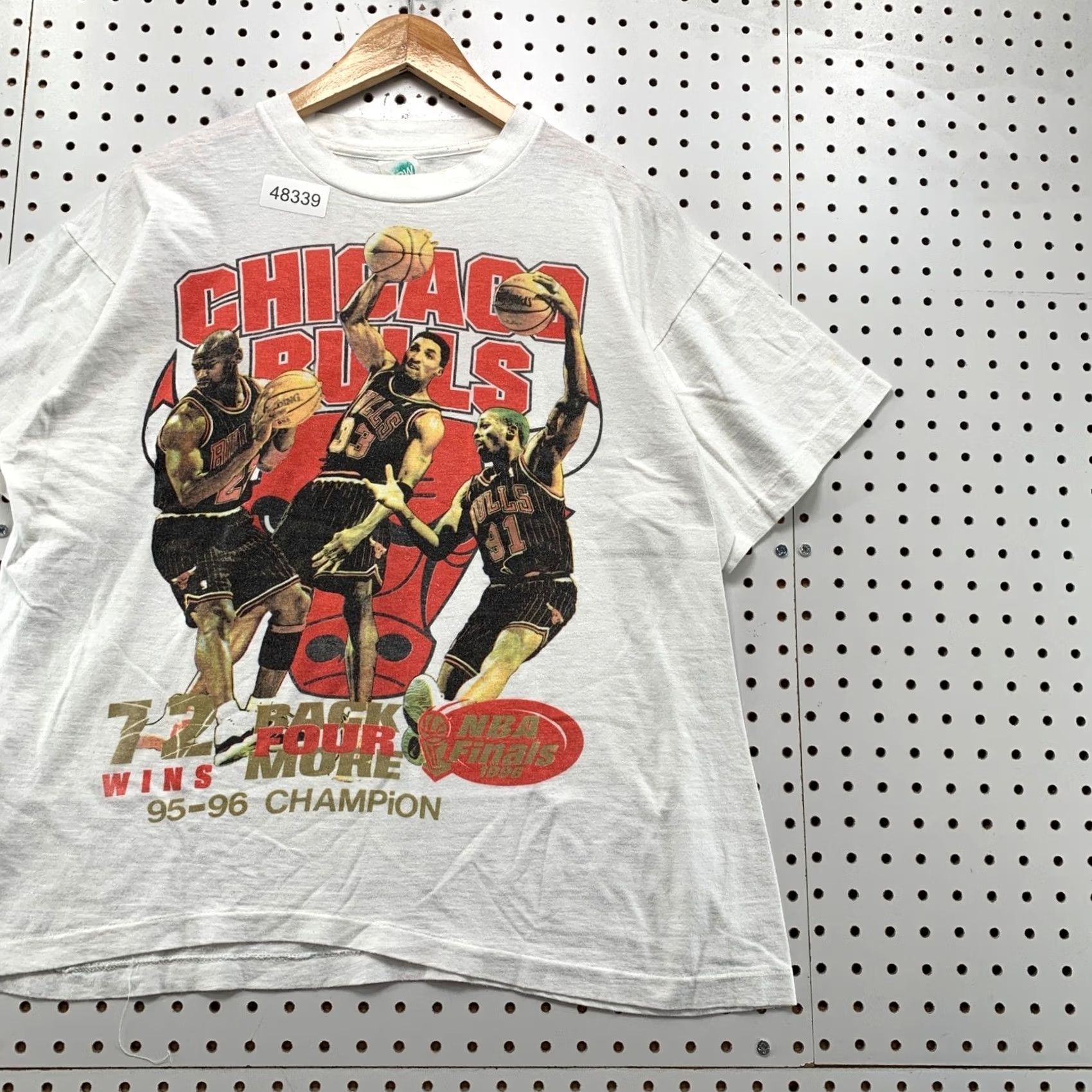 NBA VINTAGE Chicago Bulls T Shirt Mens XL White 1990s NBA Finals 72 Wins Jordan Rap Size US XL / EU 56 / 4 - 5 Thumbnail