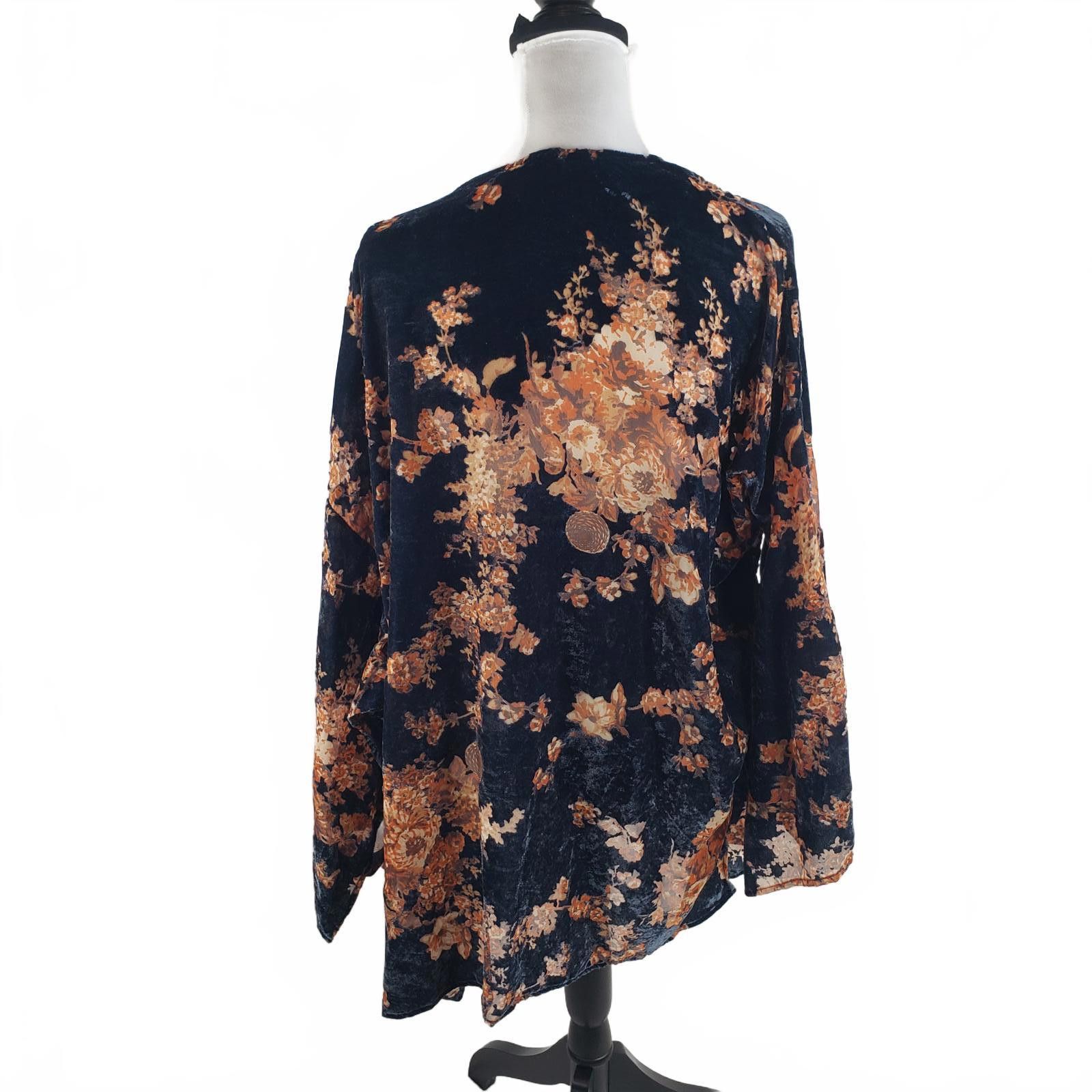 Designer Peach Love Floral Velvet Kimono - Size M Size M / US 6-8 / IT 42-44 - 6 Thumbnail