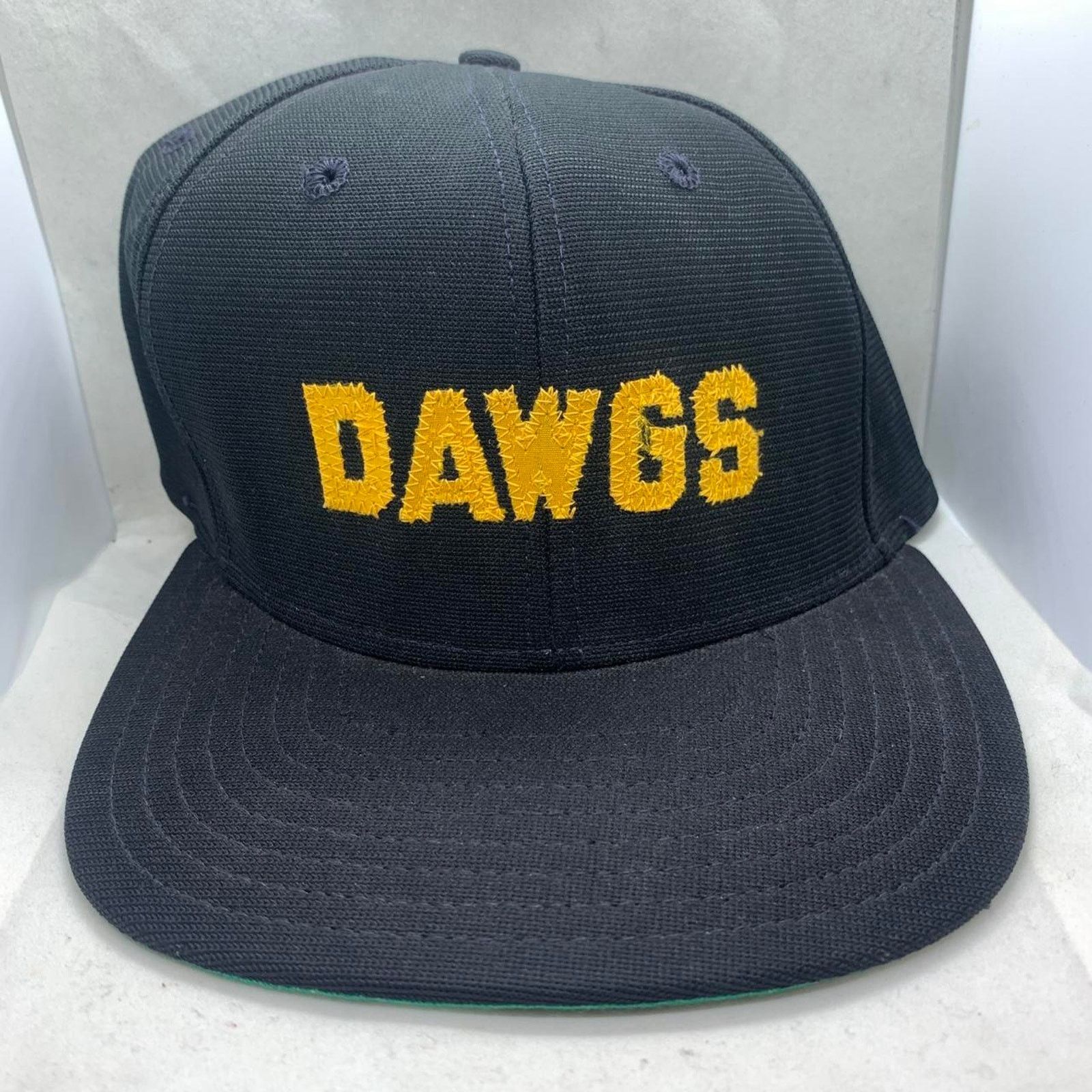 New Era vintage 80s GEORGIA BULLDOGS chain stitched trucker snapback Size ONE SIZE - 1 Thumbnail
