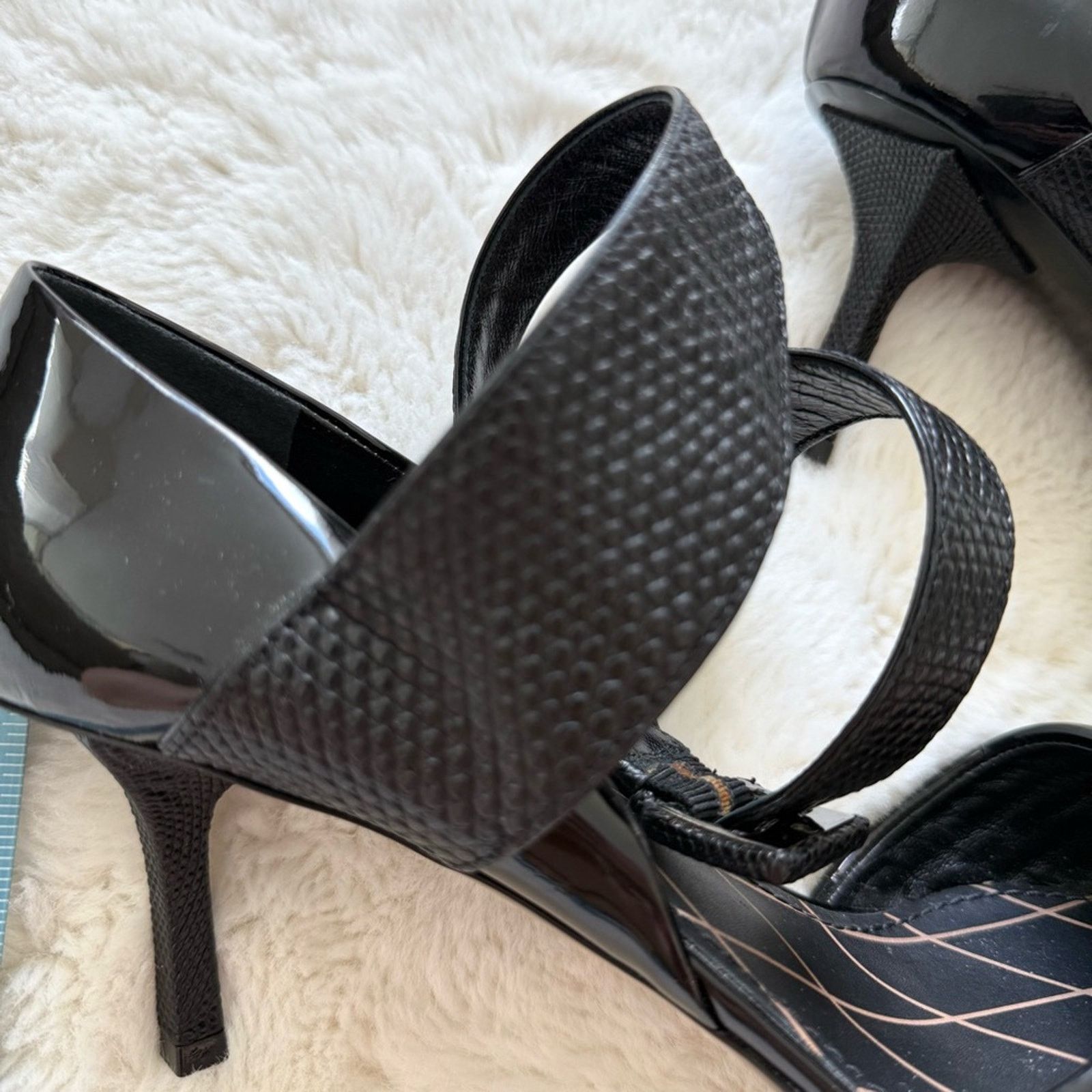 Louis Vuitton Louis Vuitton women shoes size 39 Authentic Retail 1200$ Size US 9 / IT 39 - 5 Thumbnail