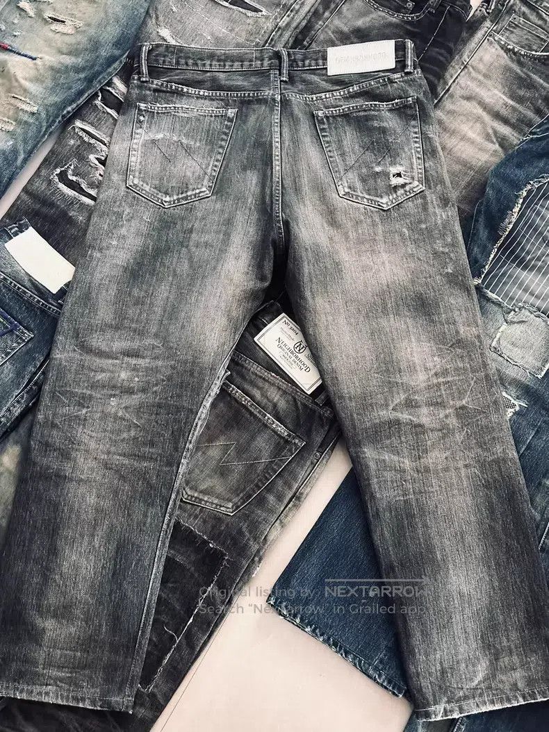 Neighborhood Neighborhood size L jeans Size US 27 - 3 Thumbnail