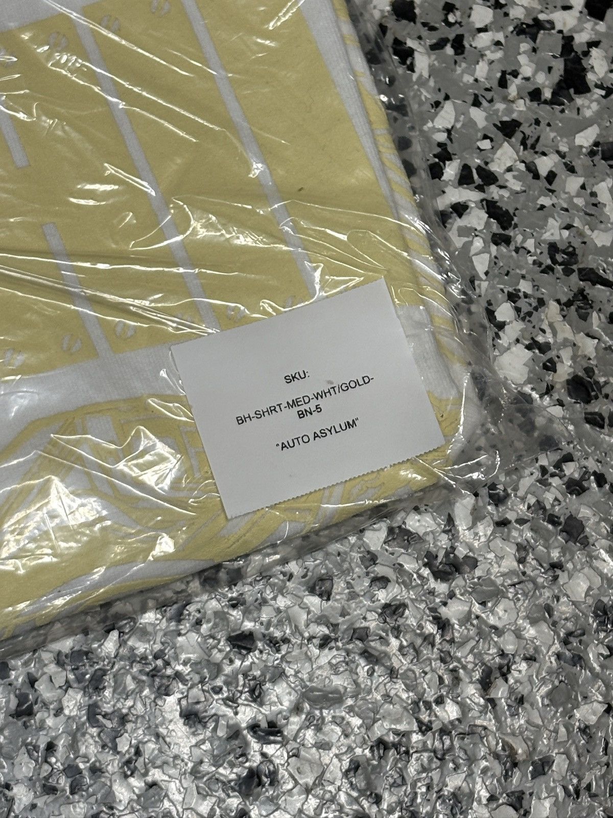 Billy Hill 2022 Billy Hill White/Gold “Auto Asylum” T-Shirt Size M Size US M / EU 48-50 / 2 - 7 Thumbnail