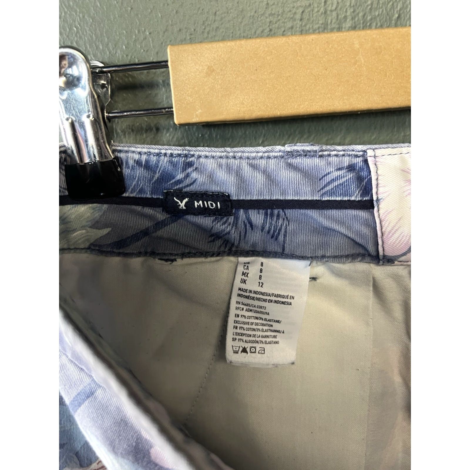 American Eagle Outfitters American Eagle Womens Midi Shorts Blue Floral Pattern Size 8 Size 30" / US 8 / IT 44 - 4 Thumbnail