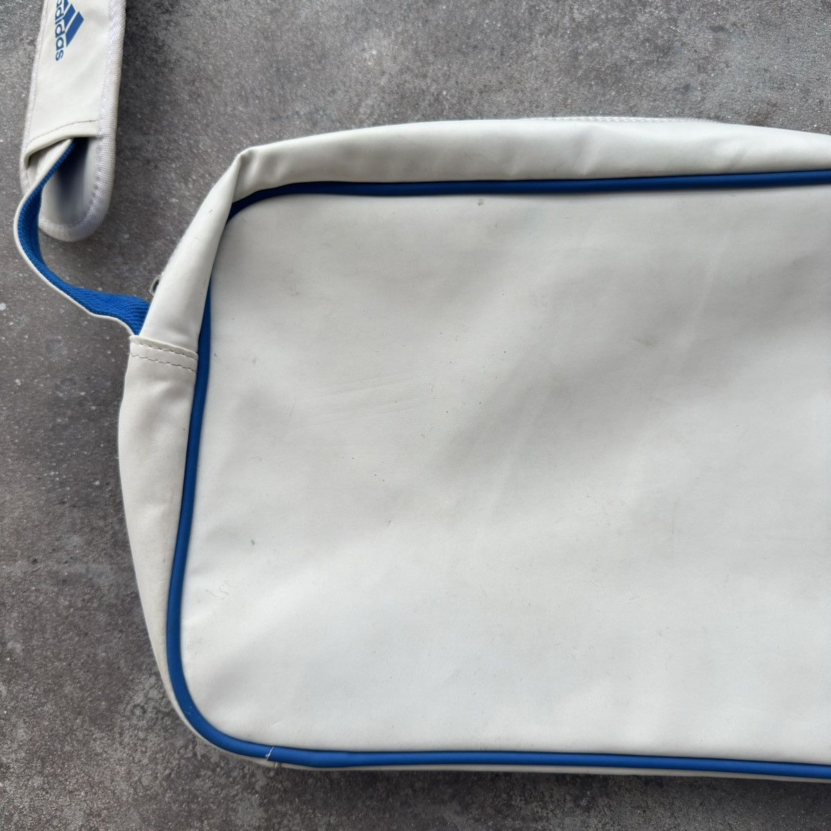 Adidas × Vintage Adidas Y2K Vintage Crossbody Bag Size ONE SIZE - 10 Thumbnail