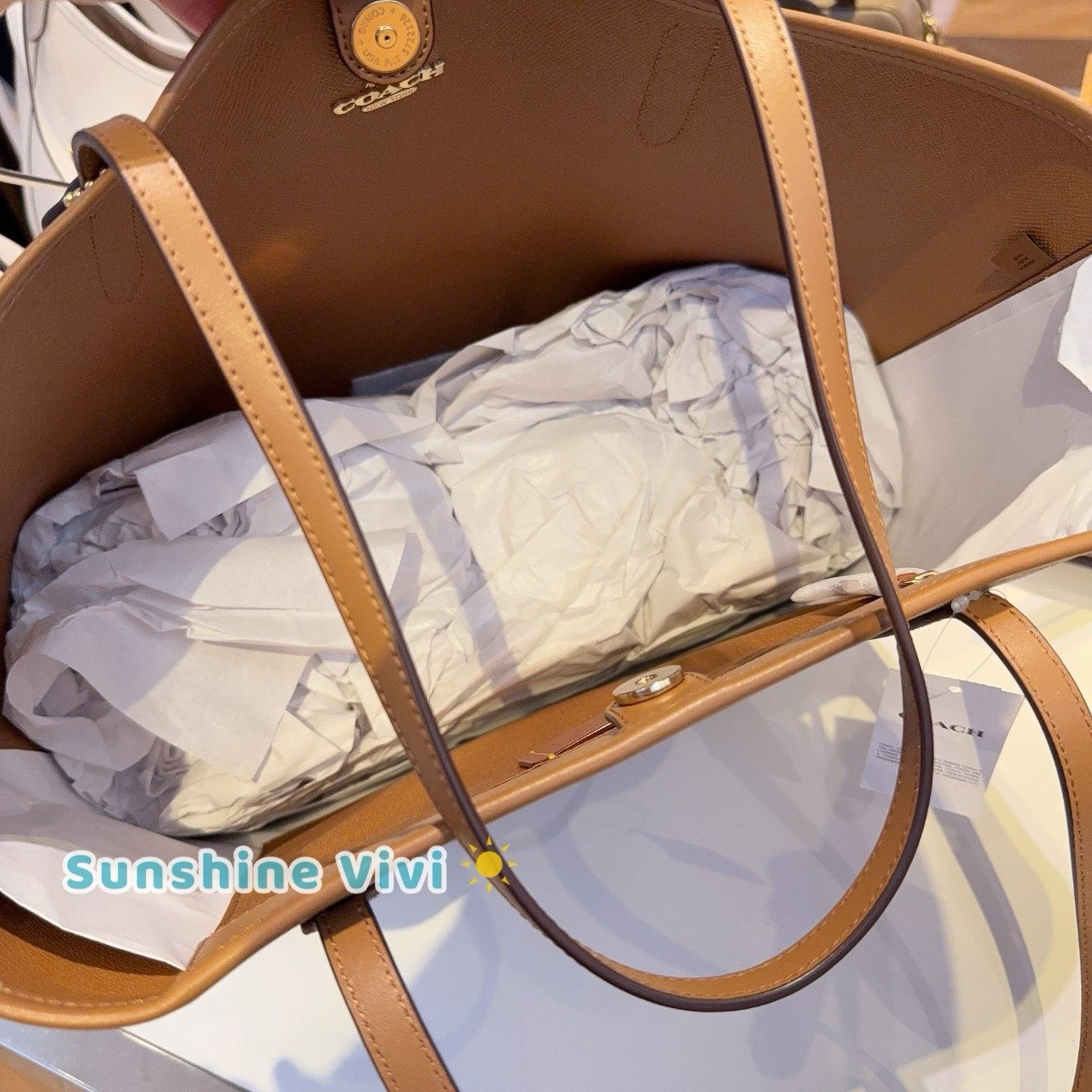 Coach NWT COACH CITY TOTE Light Khaki Saddle Leather 5696 Size ONE SIZE - 5 Thumbnail