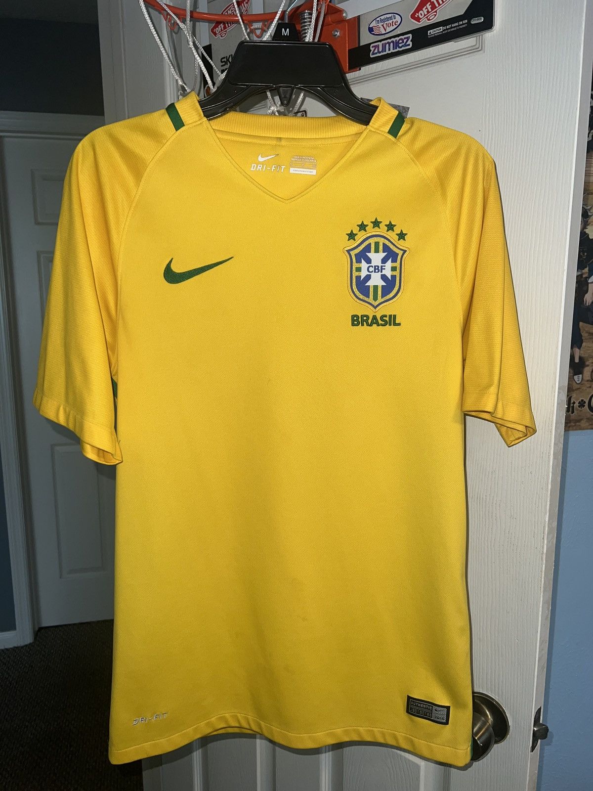 Nike 2016 National Brazil Football team Size US S / EU 44-46 / 1 - 1 Thumbnail