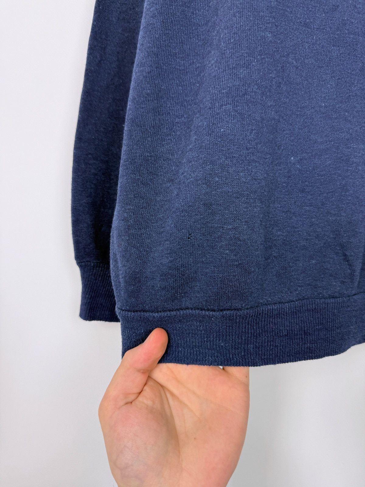 Fruit Of The Loom 60s 70s Vintage FOTL Distressed Navy Raglan Boxy Sweatshirt Size US M / EU 48-50 / 2 - 6 Thumbnail