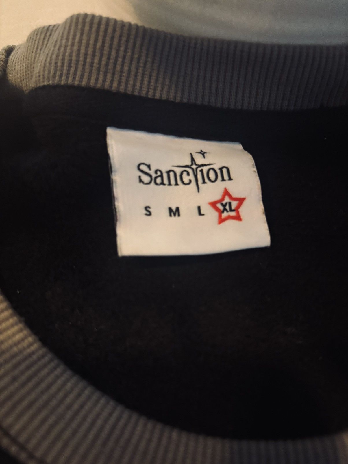 Other “Sanction Sig” Crewneck Size US XL / EU 56 / 4 - 5 Thumbnail