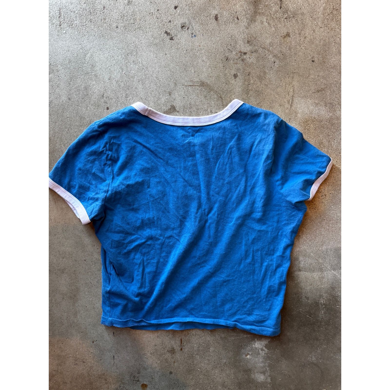 Hollister Brazil Blue Graphic Crop Top (L) Size L / US 10 / IT 46 - 2 Thumbnail